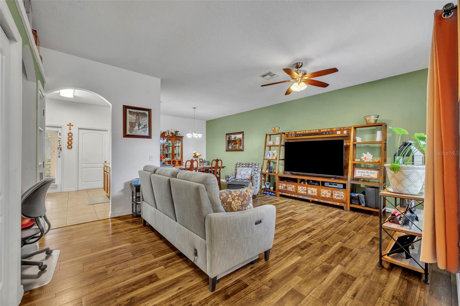 Image 3 of 50 For 1732 Buckeye Falls Way