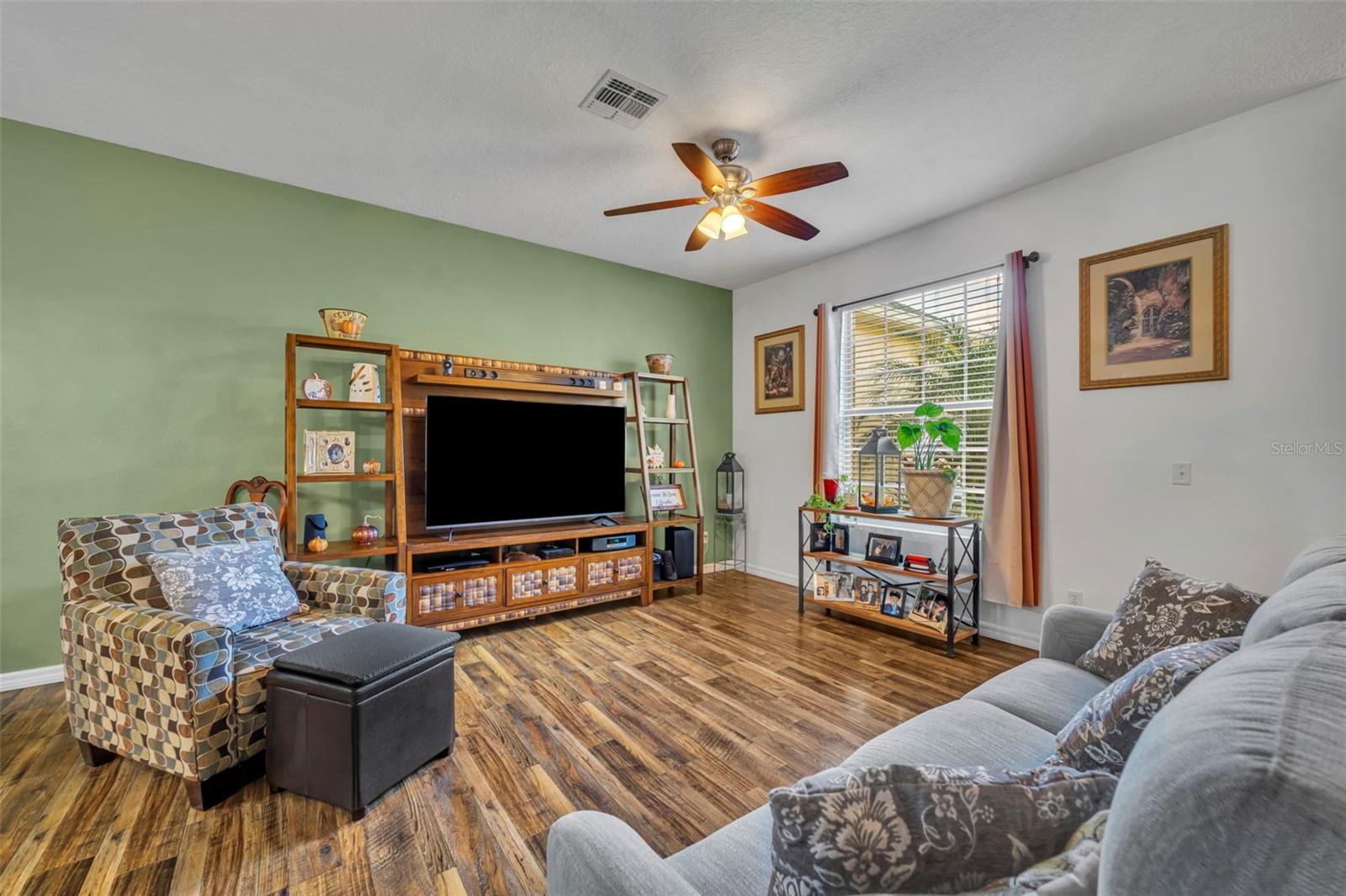 Image 5 of 50 For 1732 Buckeye Falls Way