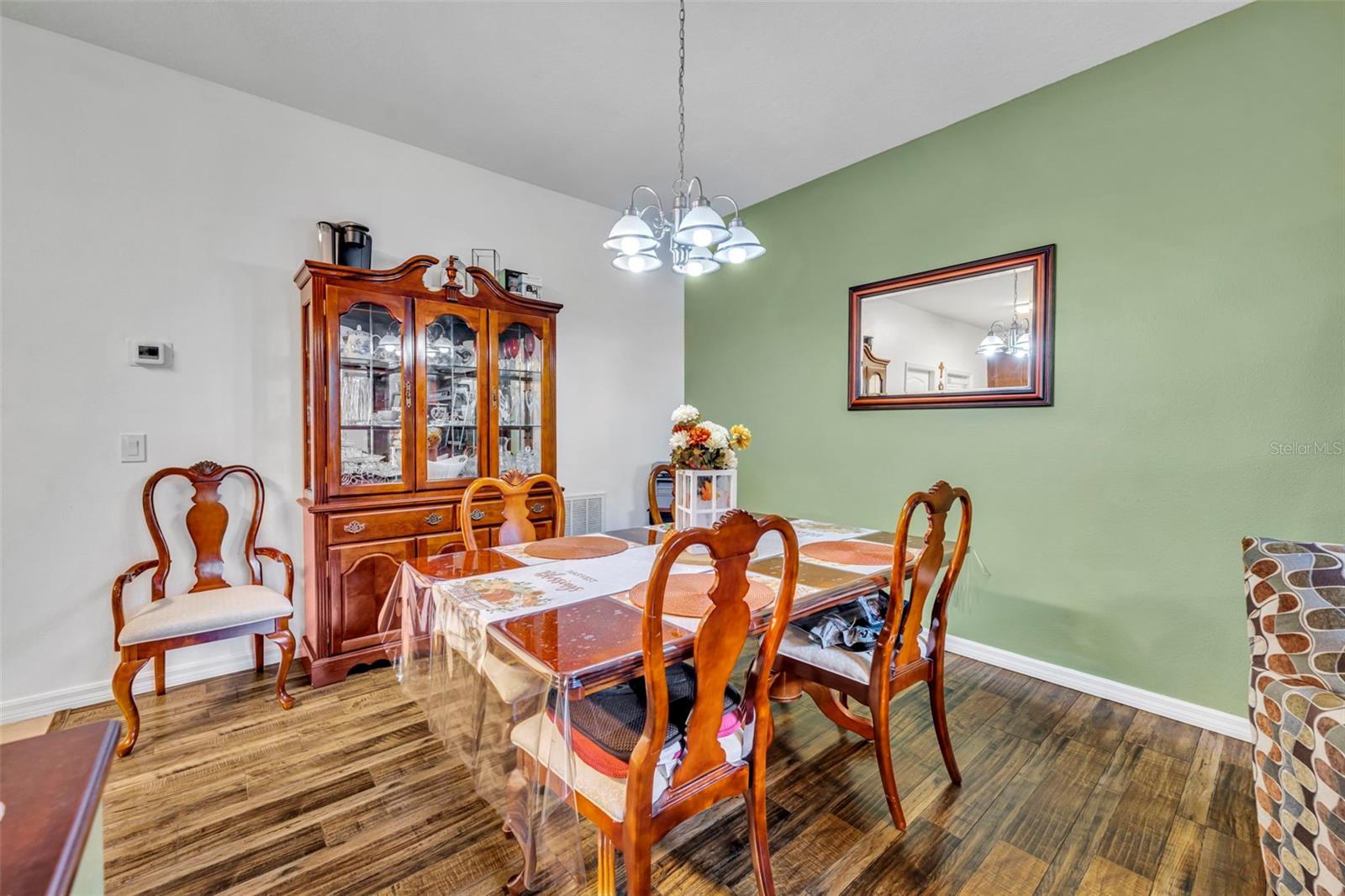 Image 8 of 50 For 1732 Buckeye Falls Way