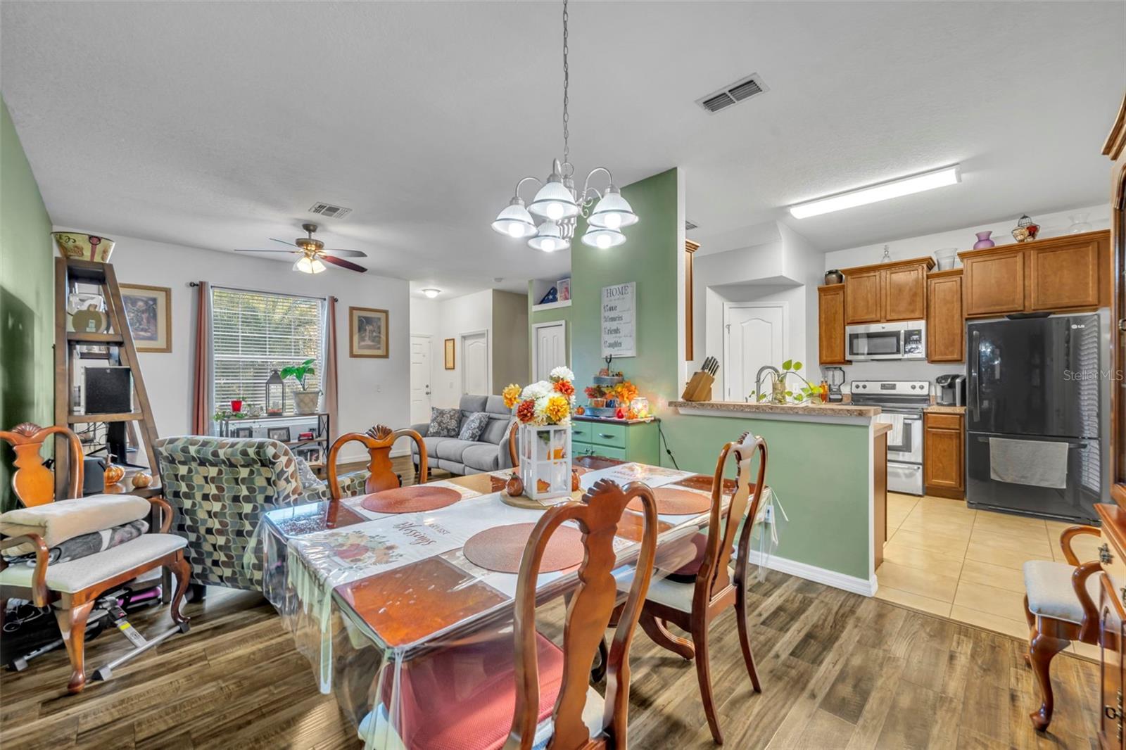 Image 9 of 50 For 1732 Buckeye Falls Way