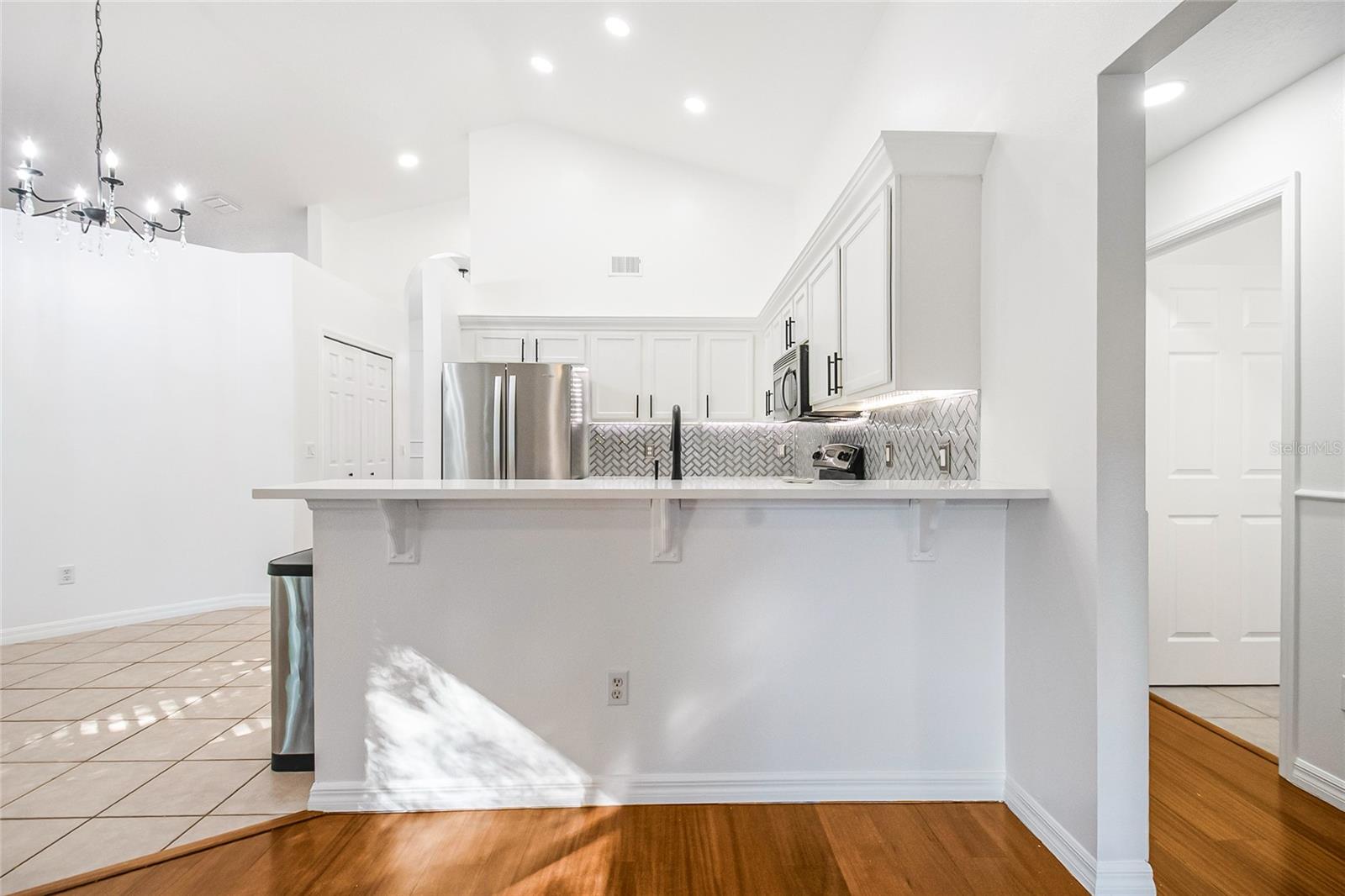 Listing photo id 21 for 2139 Cunard Court