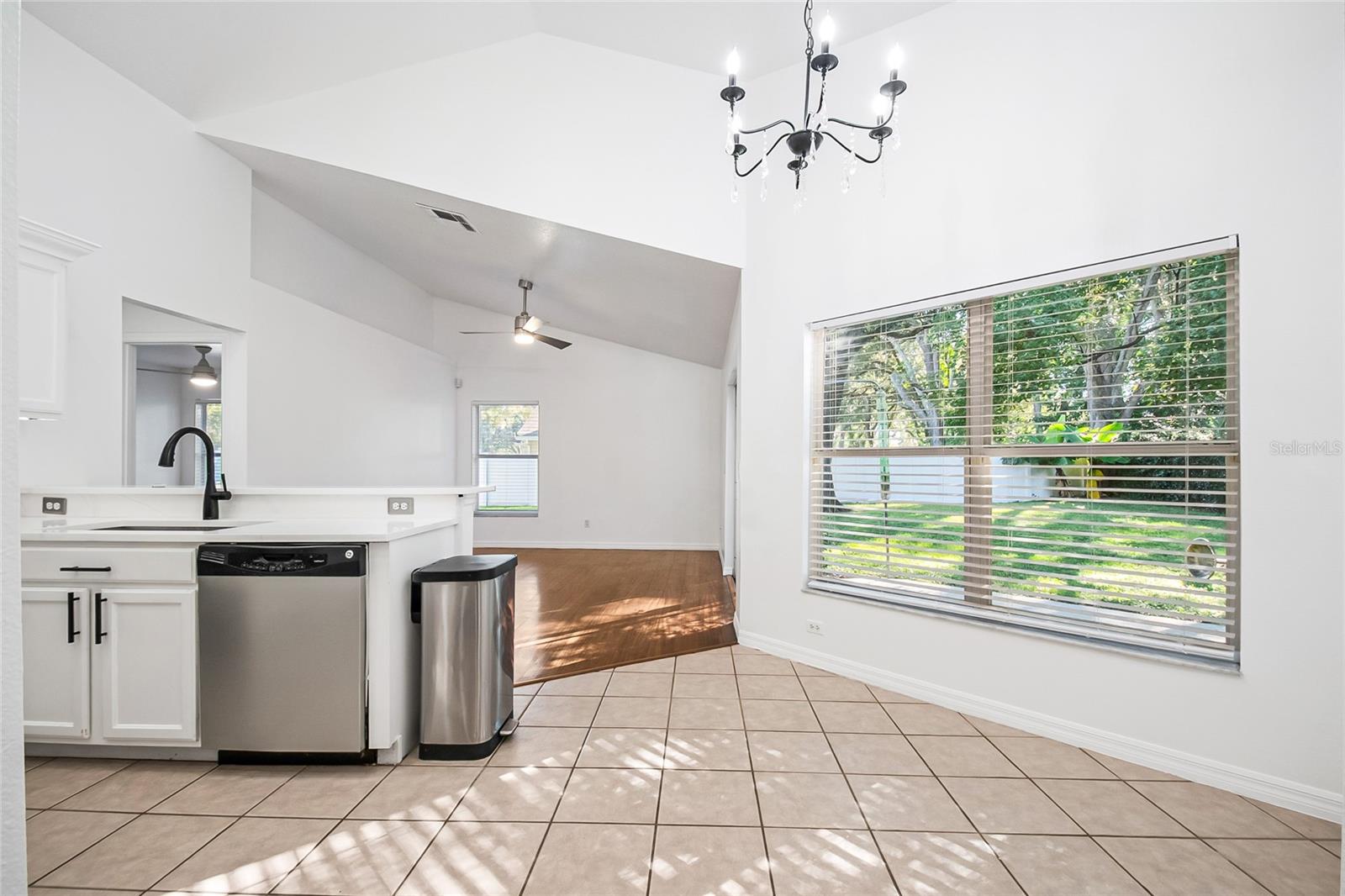 Listing photo id 23 for 2139 Cunard Court