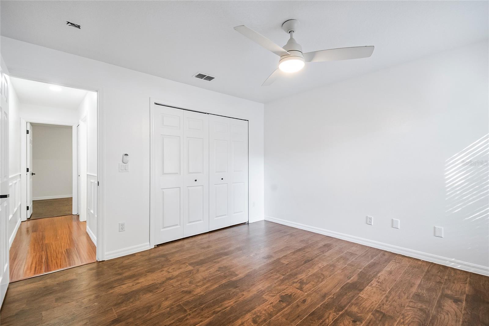 Listing photo id 28 for 2139 Cunard Court