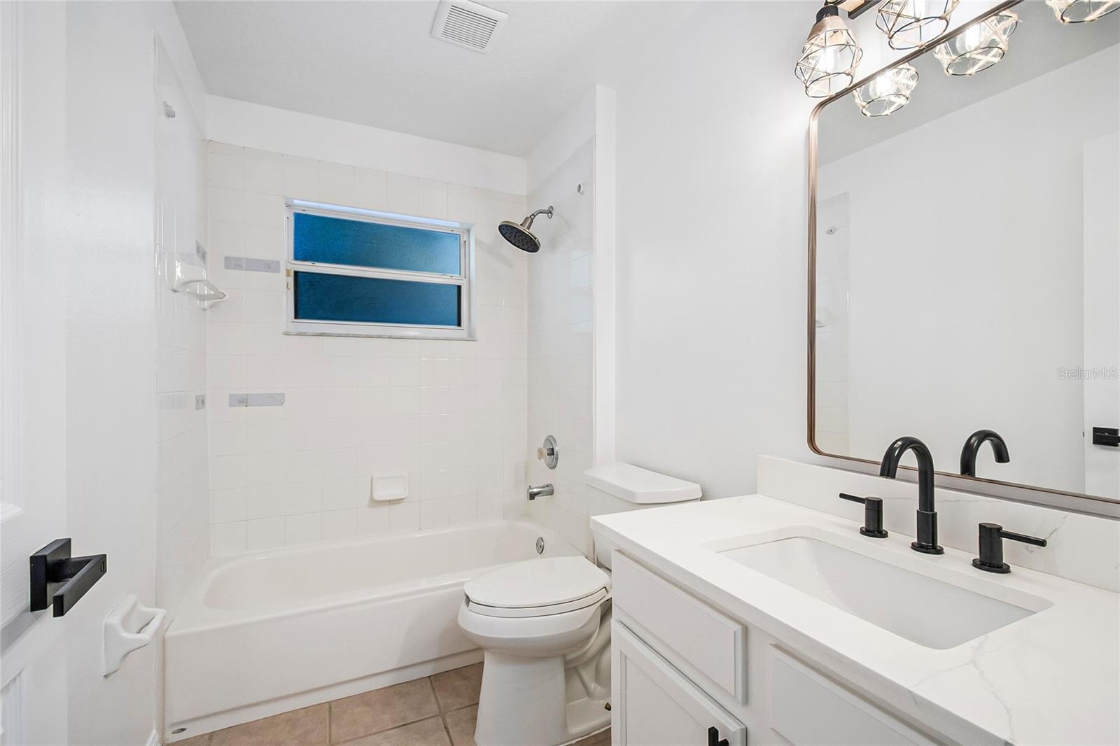 Listing photo id 33 for 2139 Cunard Court