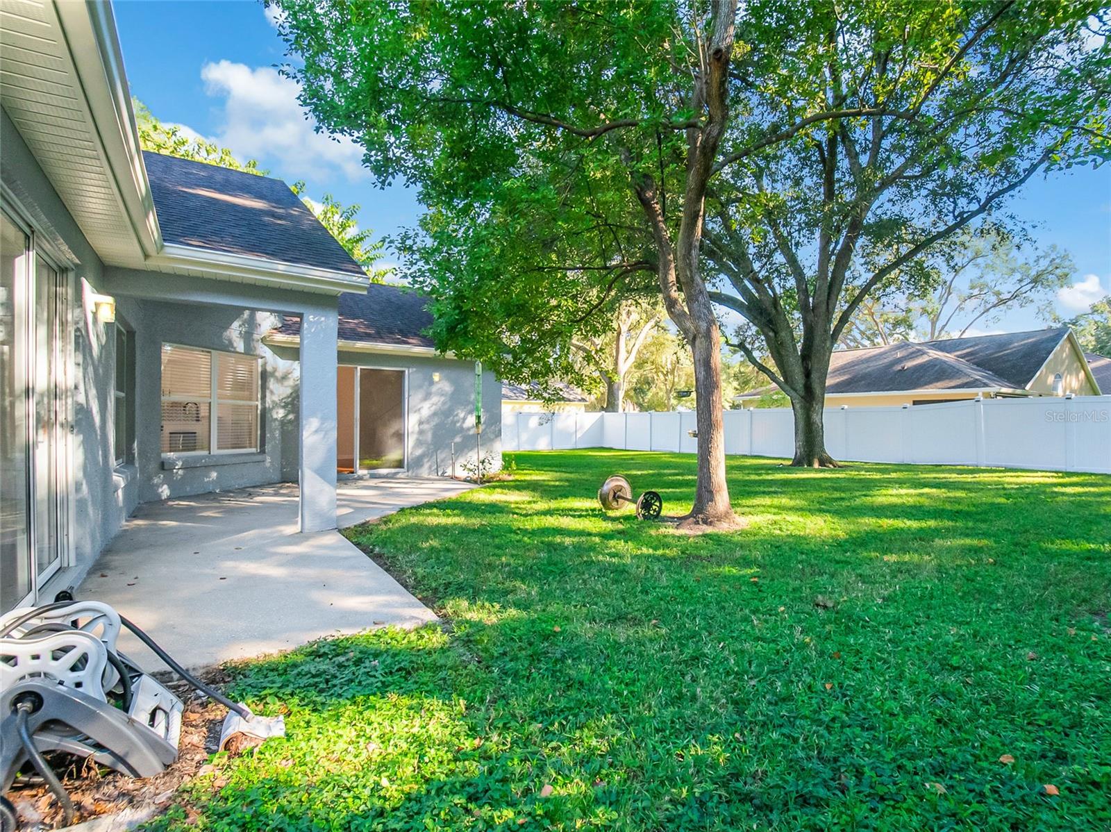 Listing photo id 41 for 2139 Cunard Court