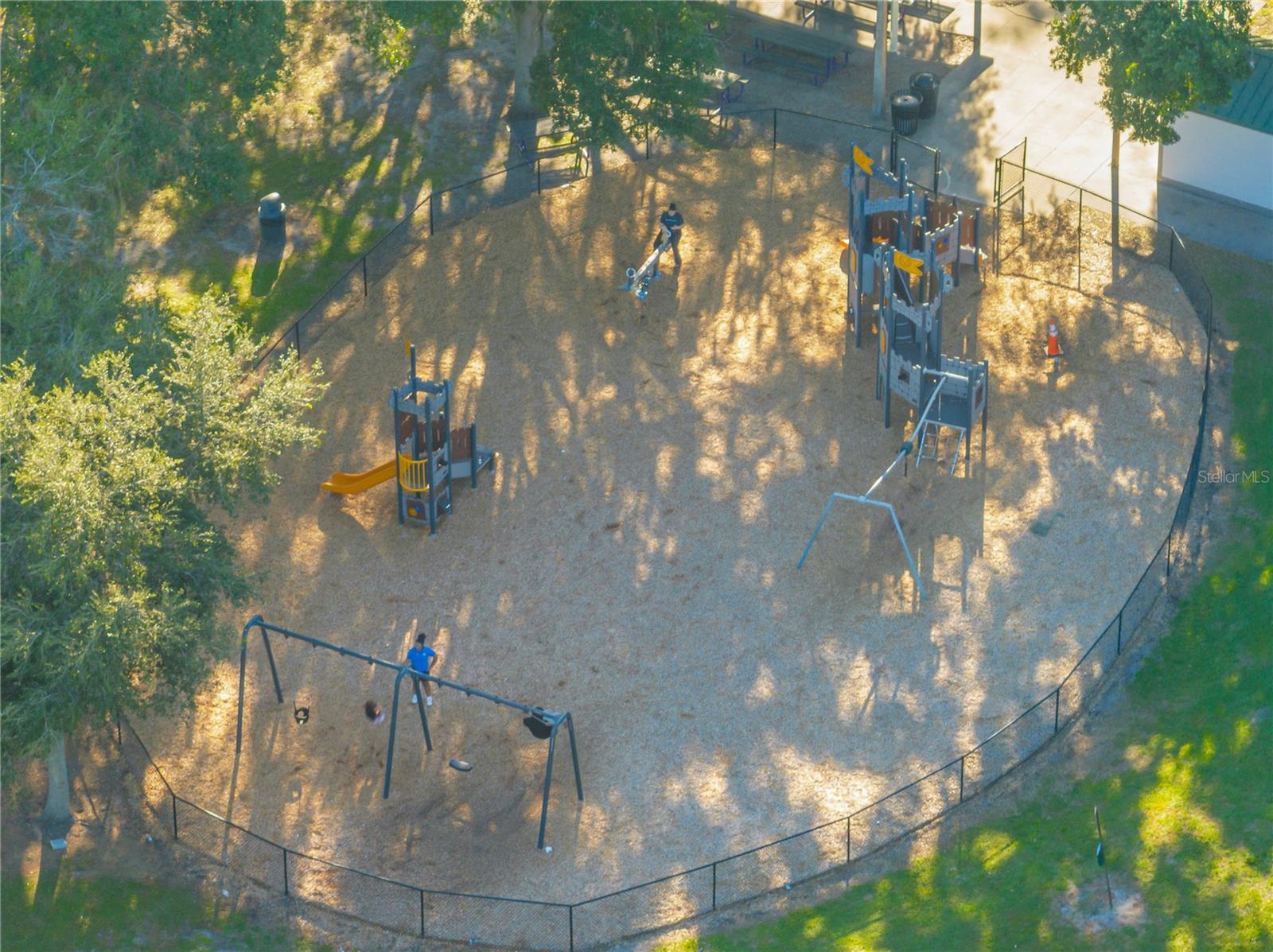 Listing photo id 51 for 2139 Cunard Court