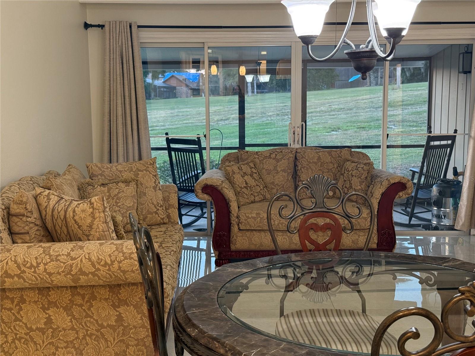 Image 7 of 14 For 1014 Villa Lane 7