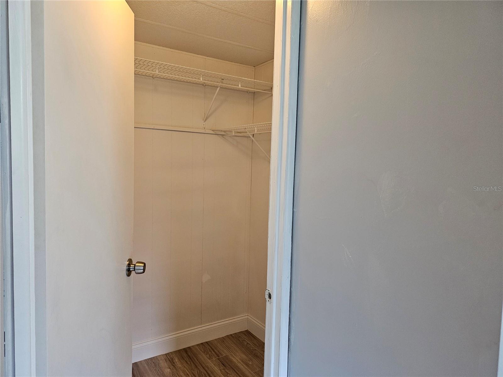 Image 19 of 26 For 354 Ivanhoe Circle