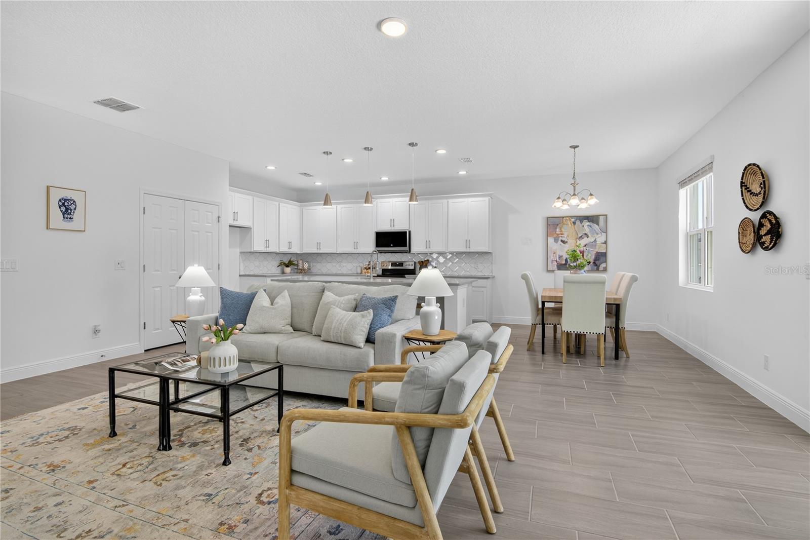 Listing photo id 13 for 7725 Scicli Way