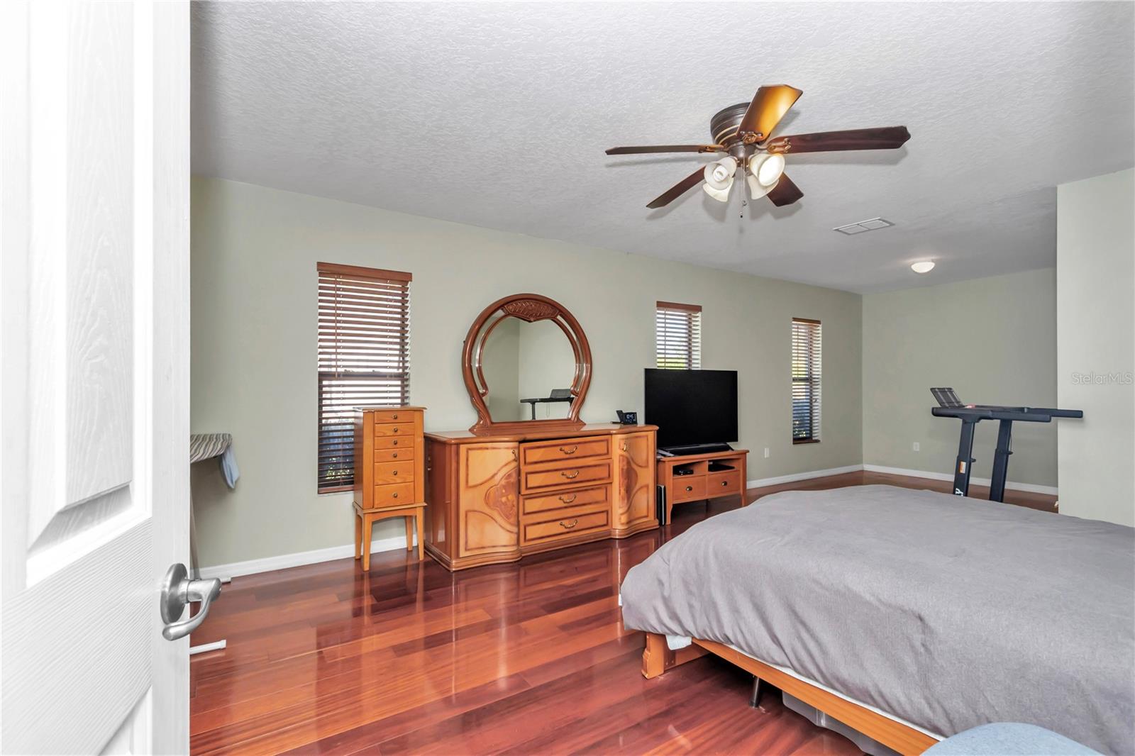 Image 11 of 45 For 4037 40th Street