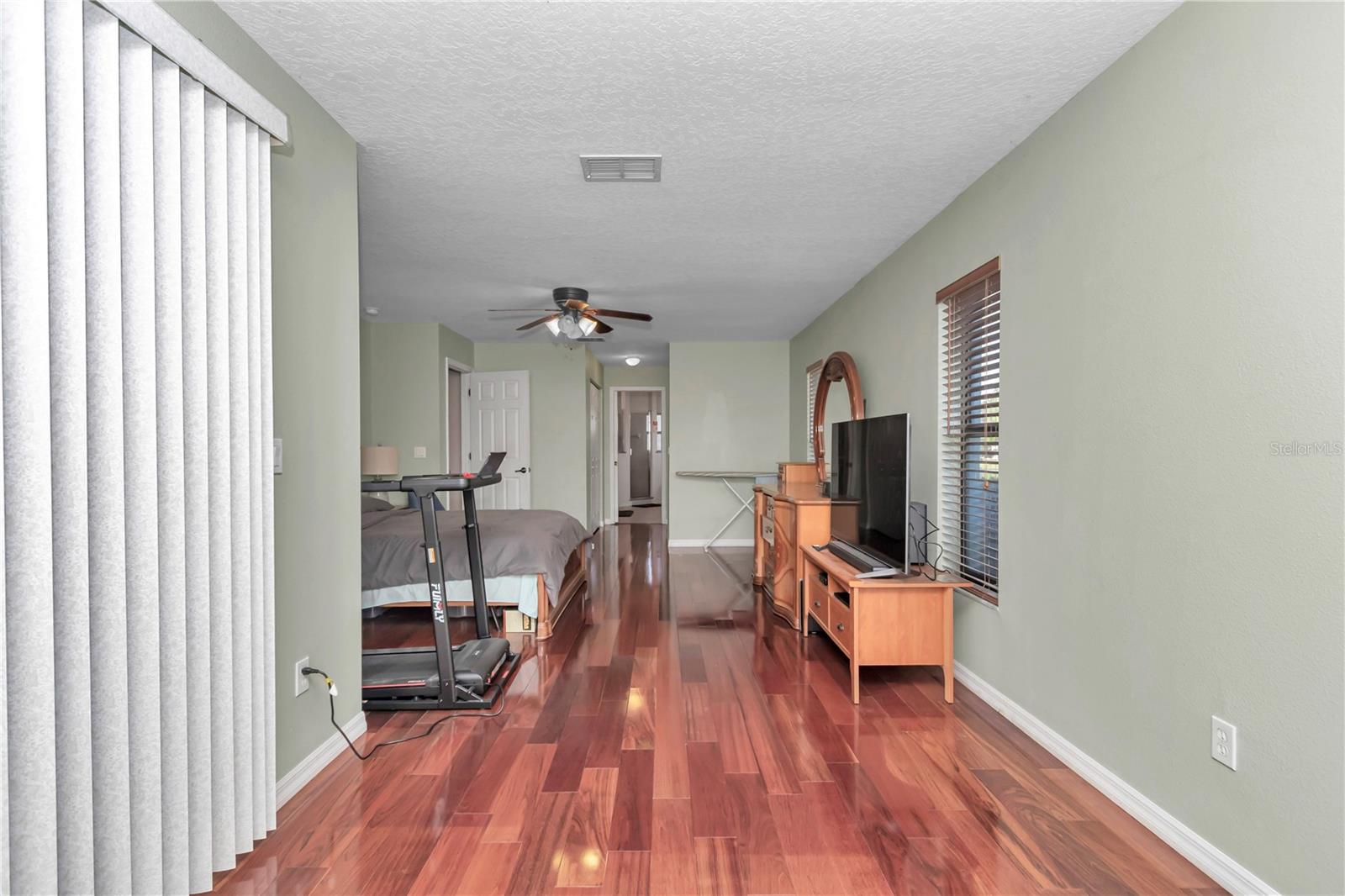 Image 13 of 45 For 4037 40th Street