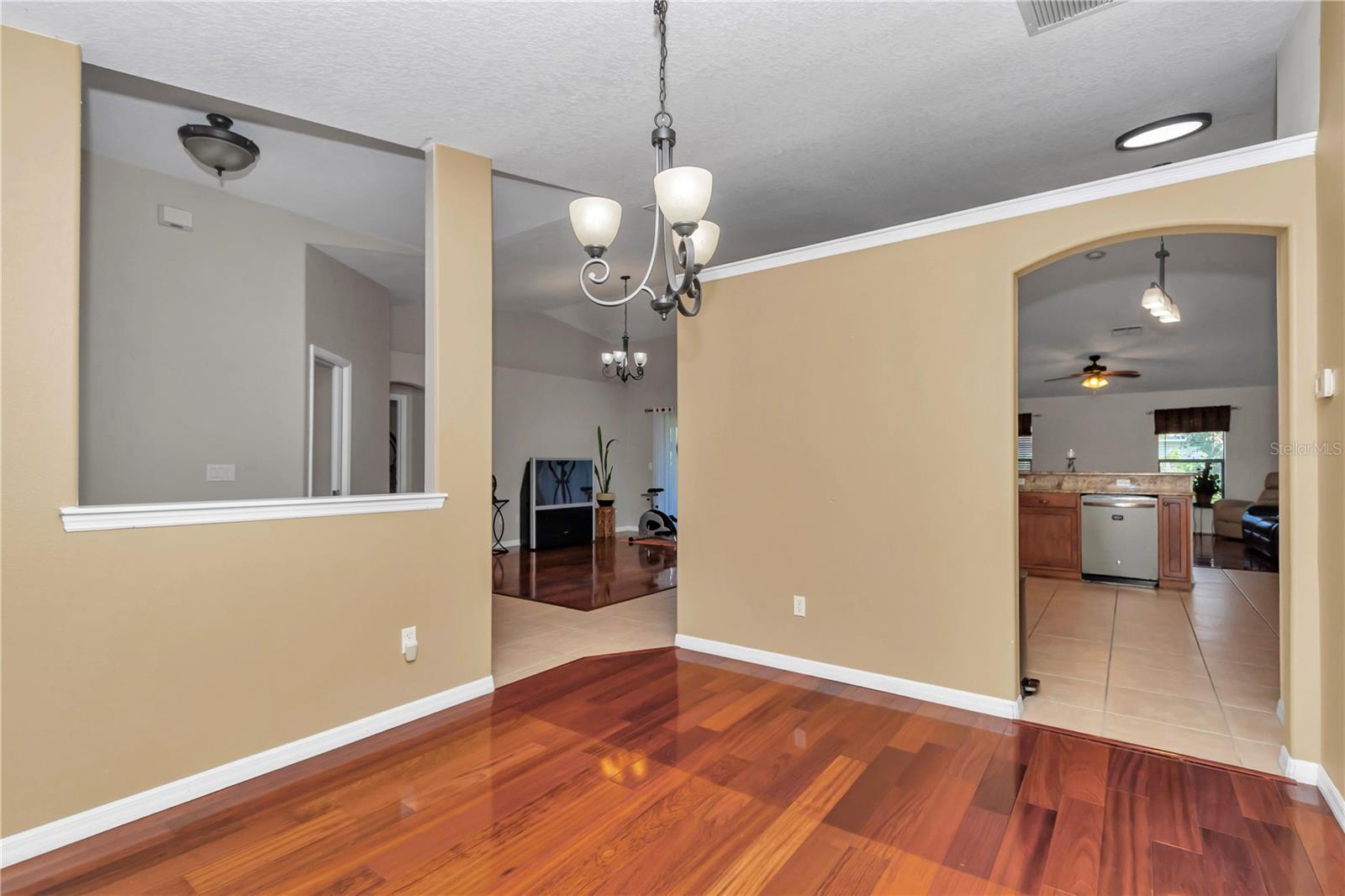 Image 23 of 45 For 4037 40th Street