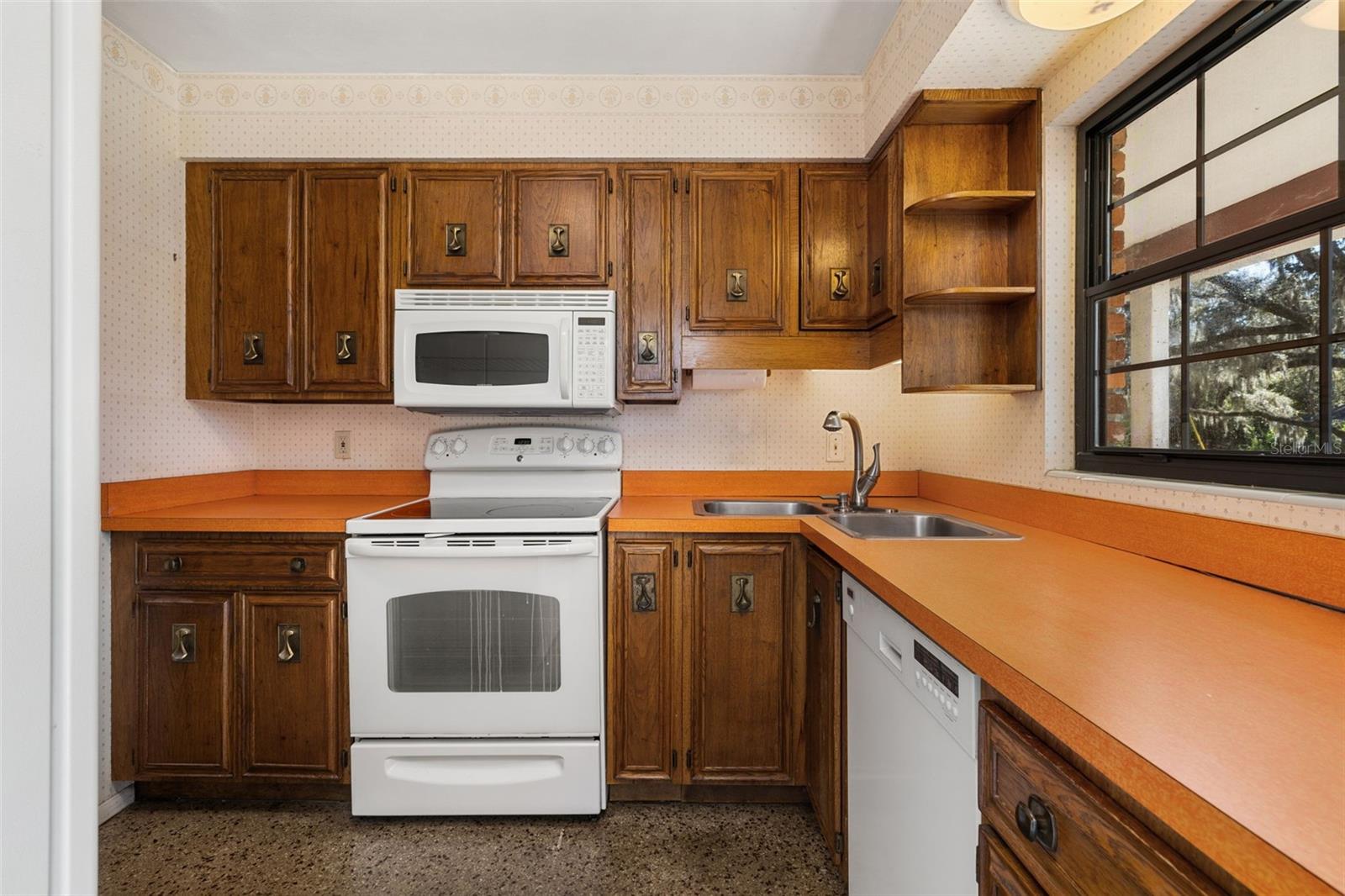 Image 12 of 54 For 191 Northmoor Road