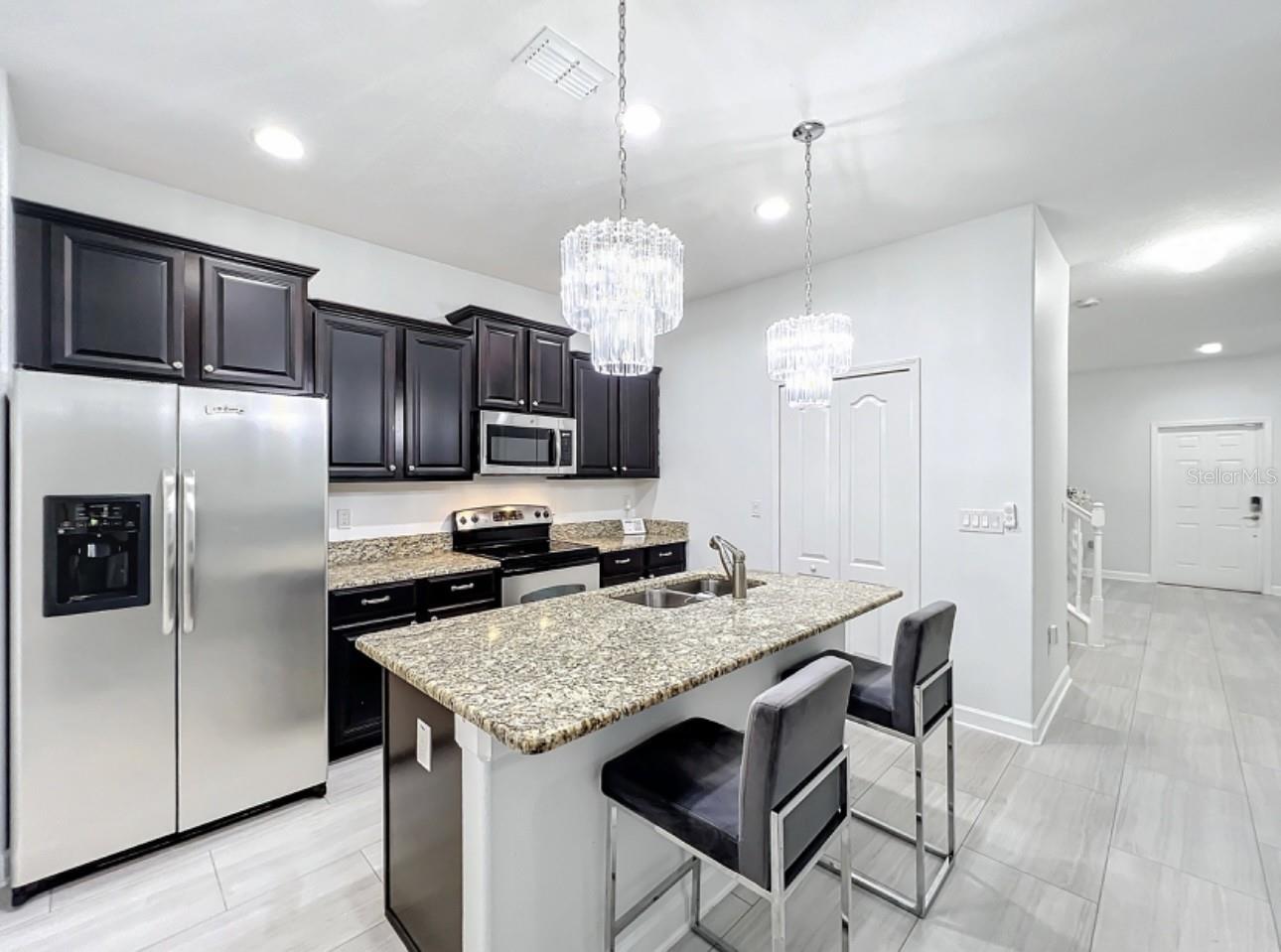 Image 2 of 13 For 5432 New Independence Parkway