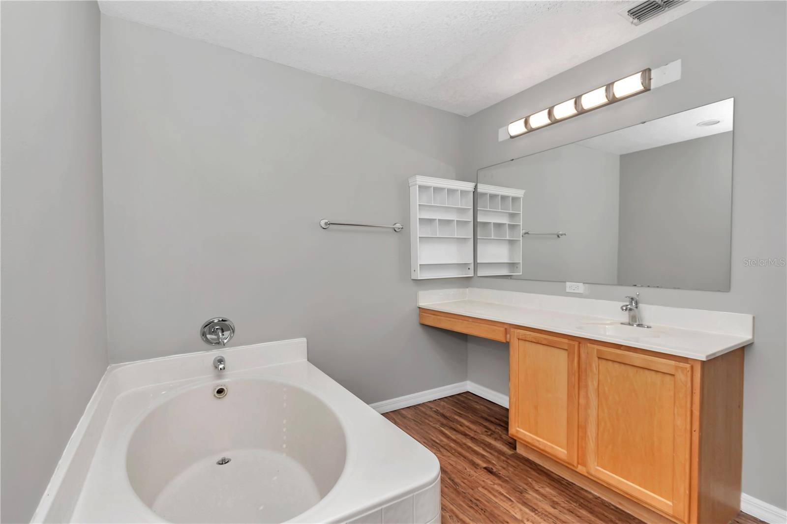 Image 26 of 47 For 2718 45th Avenue