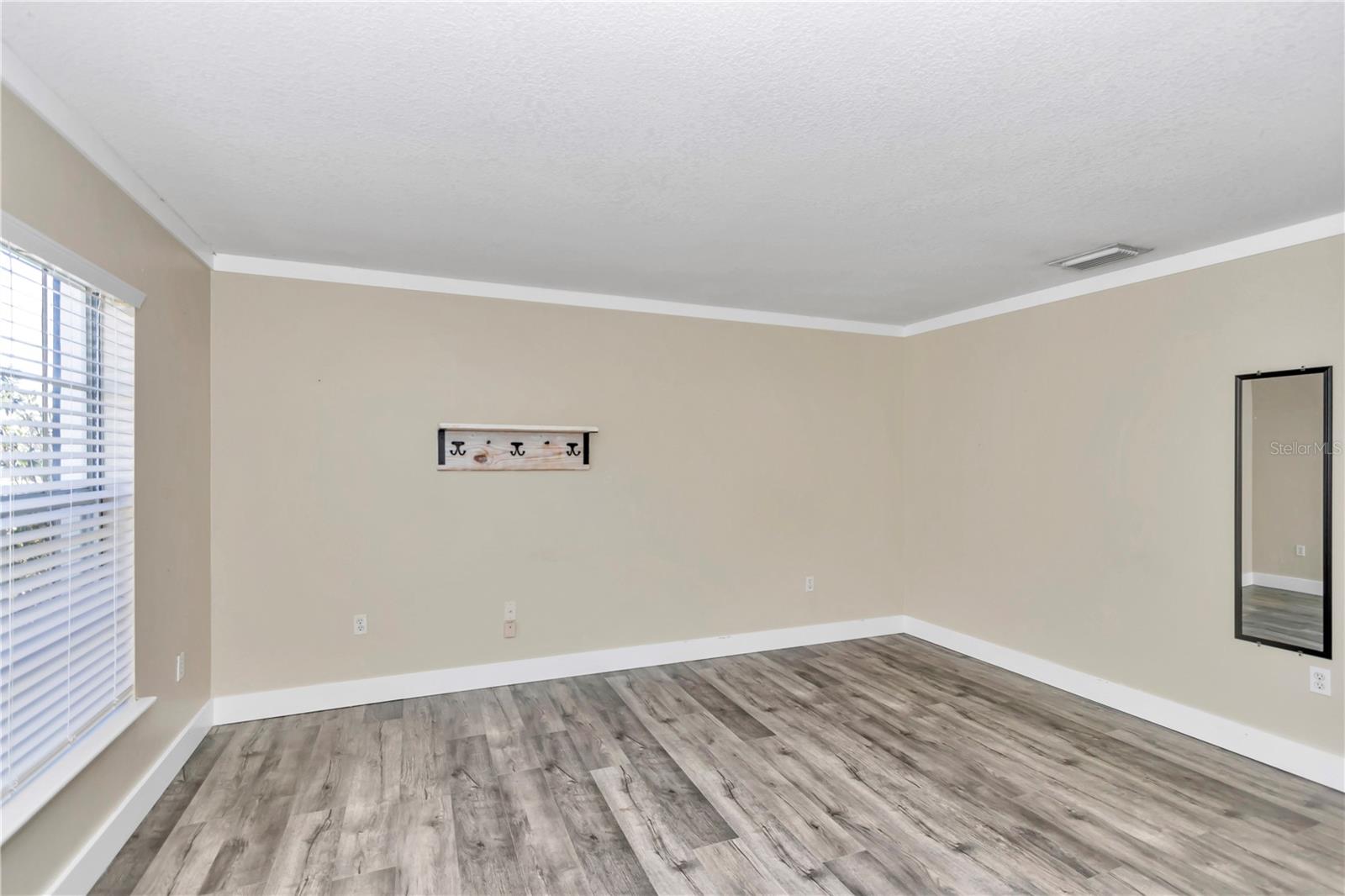 Image 6 of 47 For 2718 45th Avenue