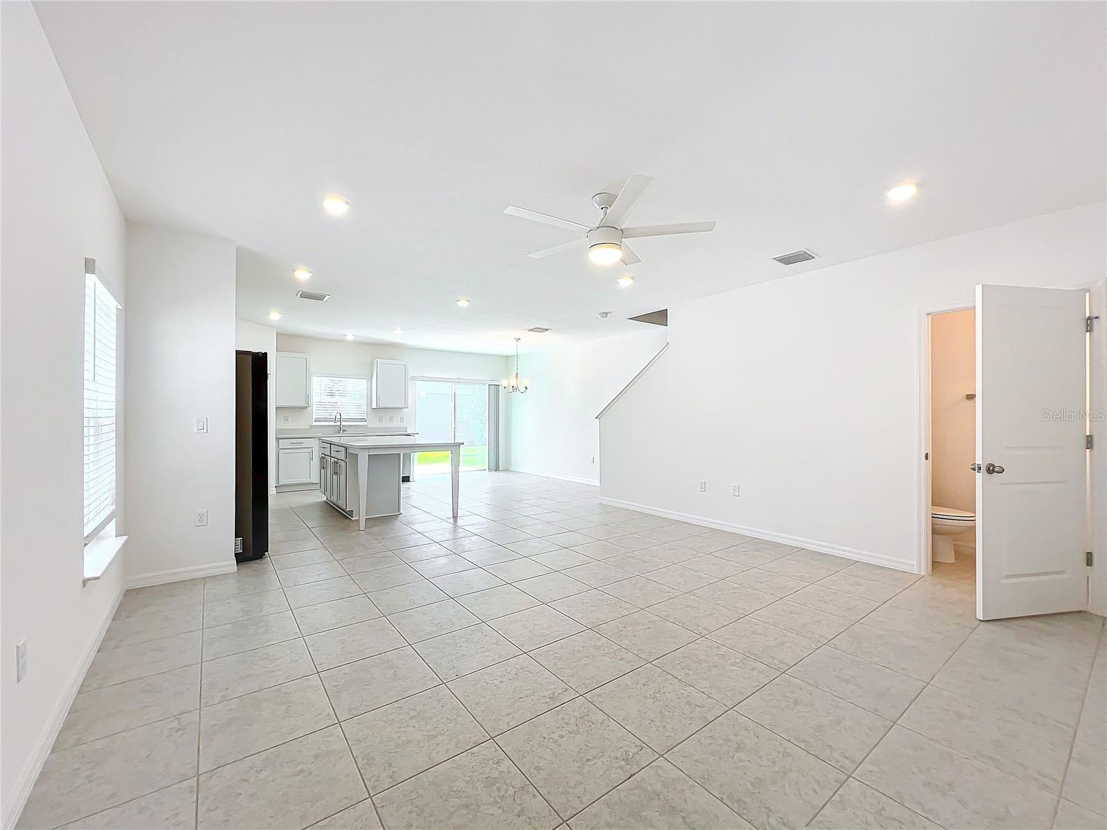 Image 13 of 54 For 3886 Academia Ave