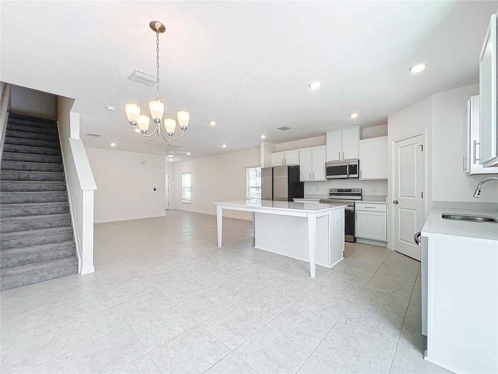 Image 20 of 54 For 3886 Academia Ave