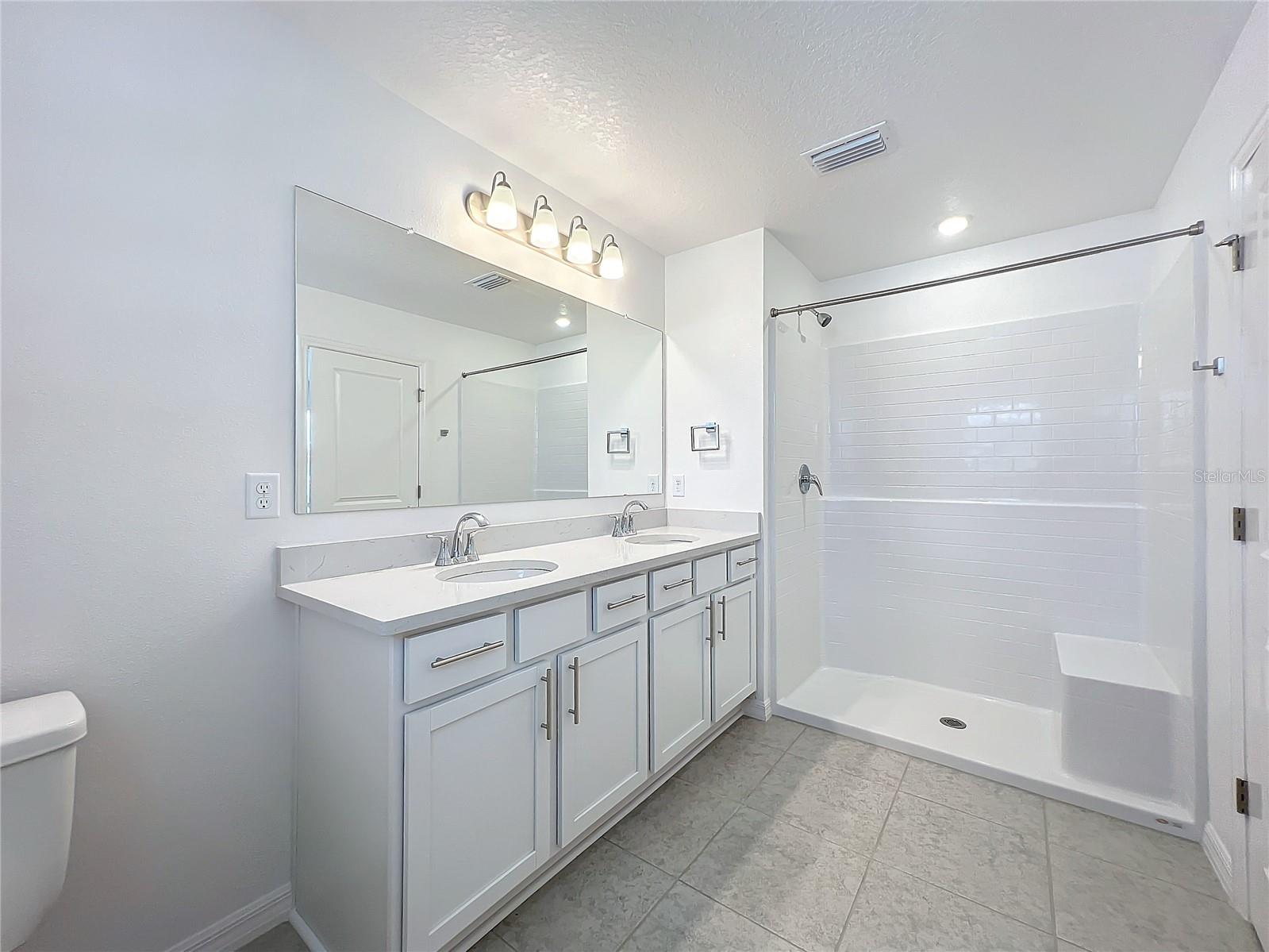 Image 28 of 54 For 3886 Academia Ave