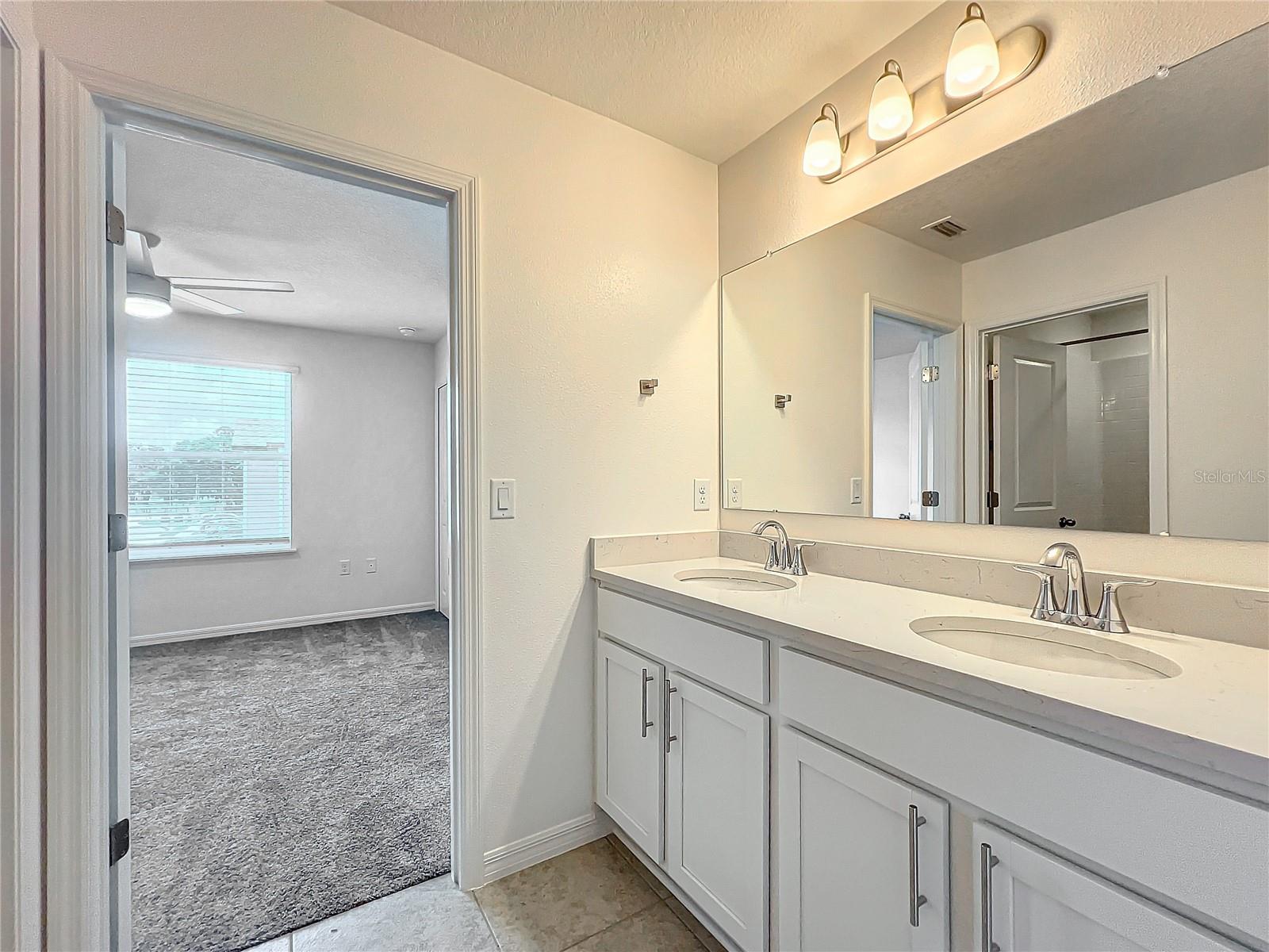 Image 33 of 54 For 3886 Academia Ave