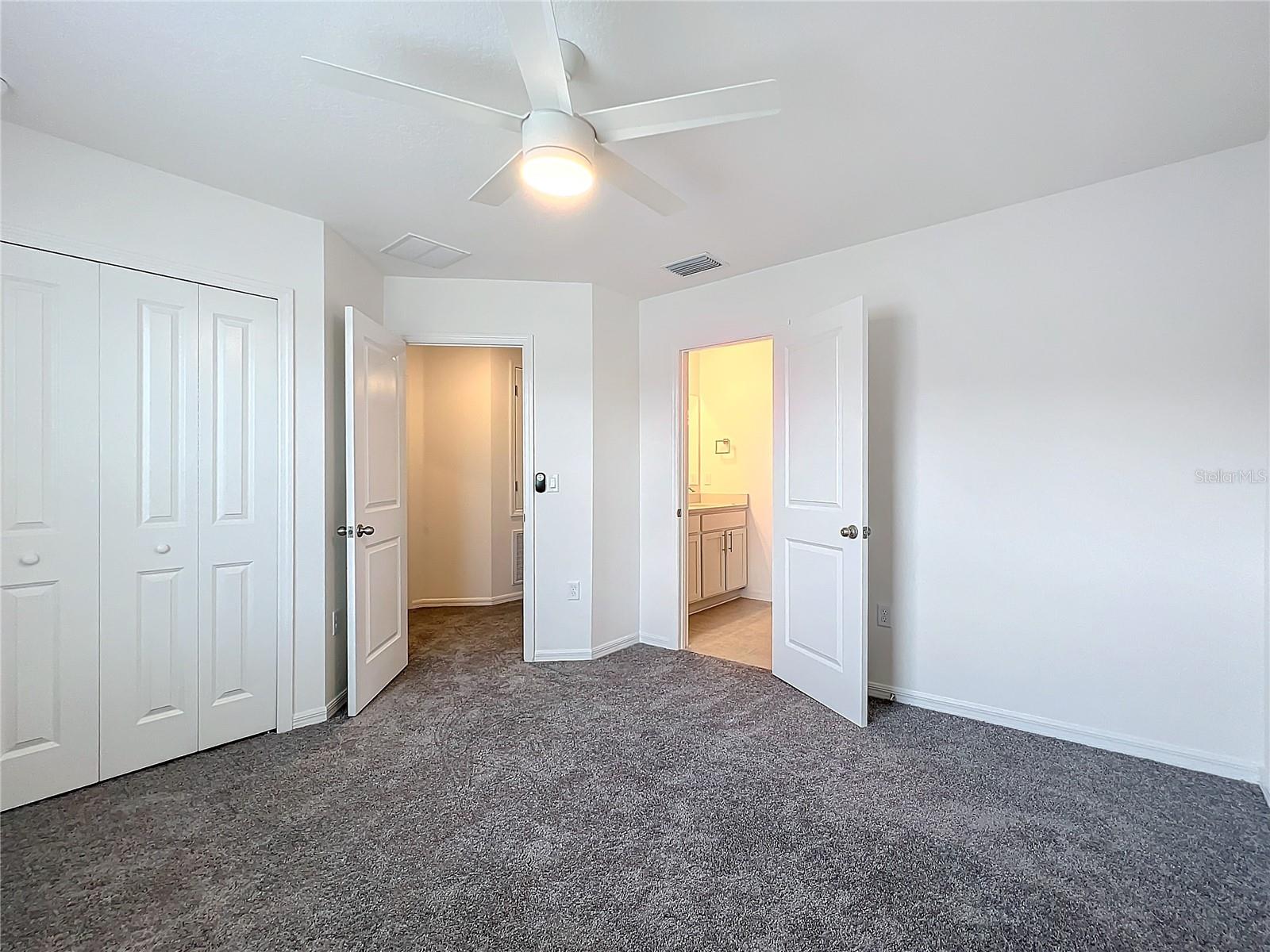 Image 36 of 54 For 3886 Academia Ave