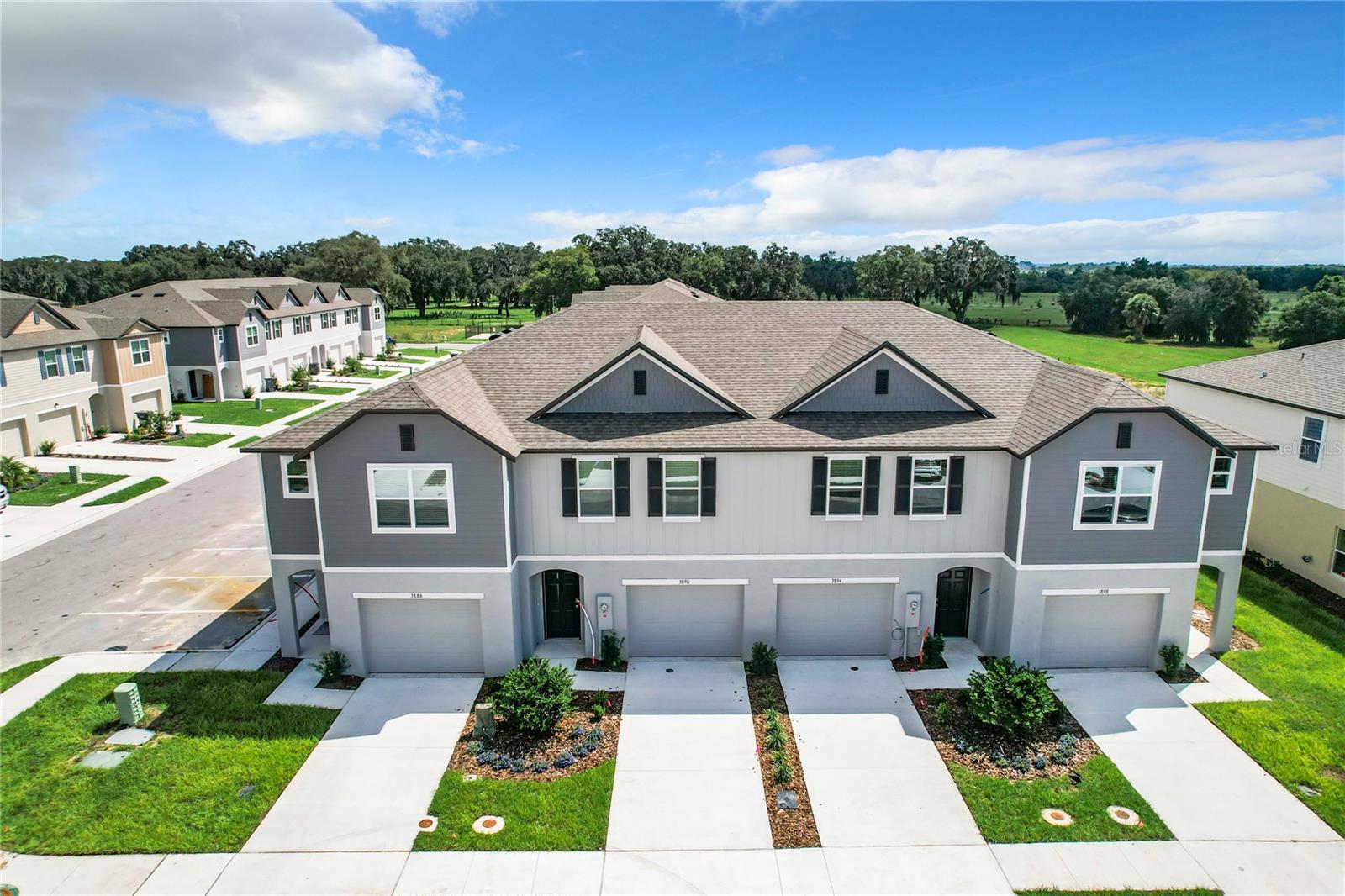 Image 8 of 54 For 3886 Academia Ave