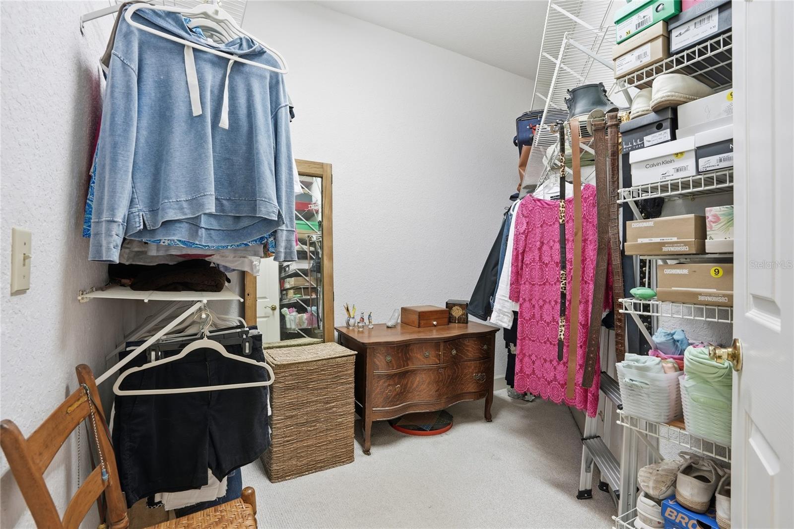 Listing photo id 24 for 5203 Hillview Lane