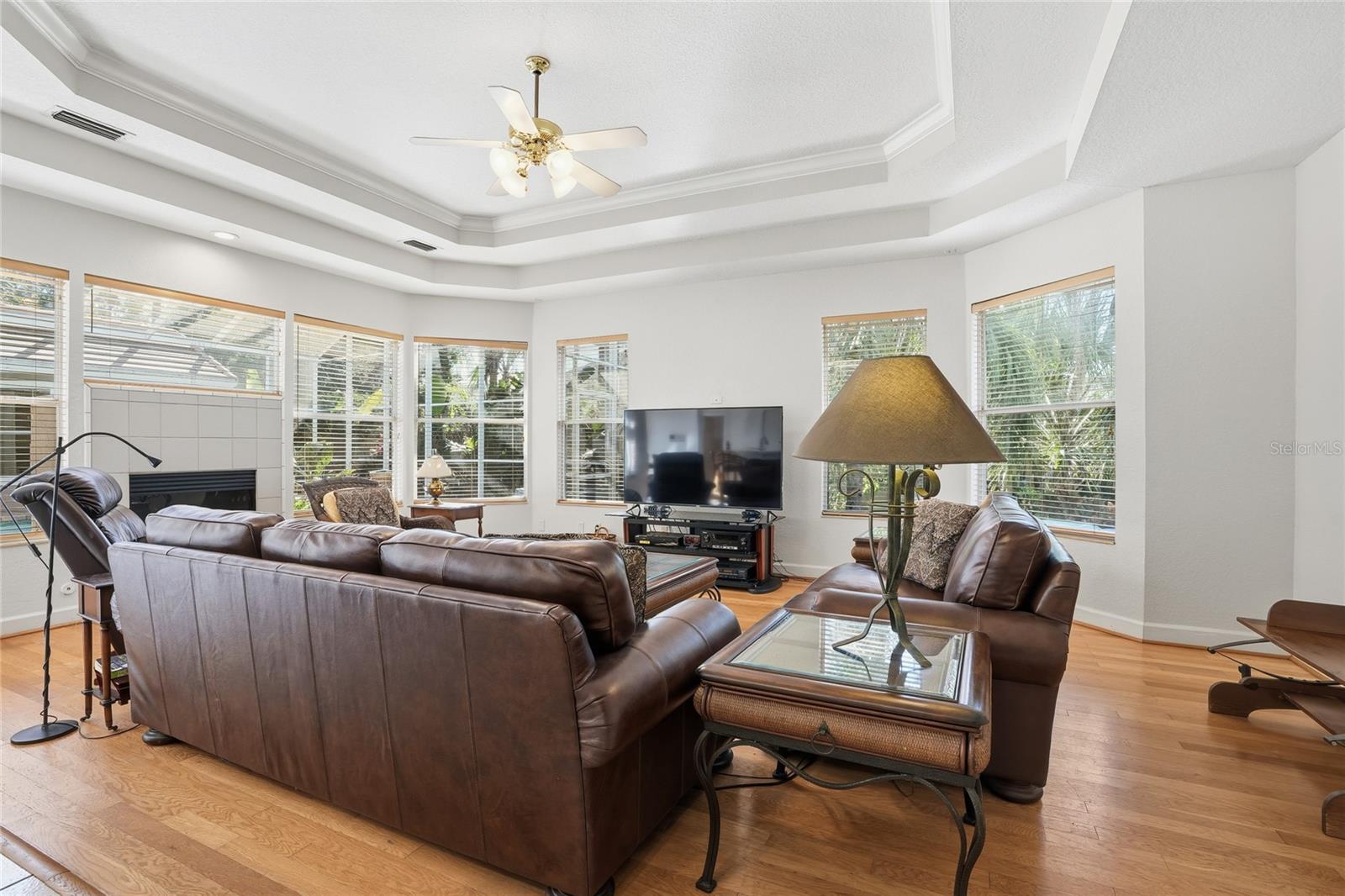 Listing photo id 36 for 5203 Hillview Lane