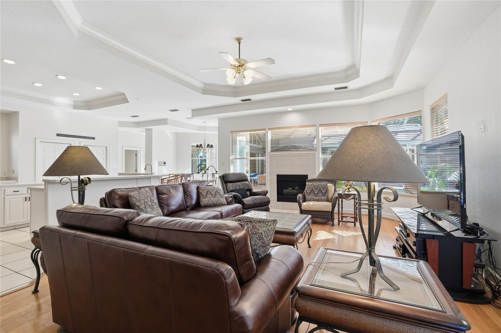 Listing photo id 37 for 5203 Hillview Lane