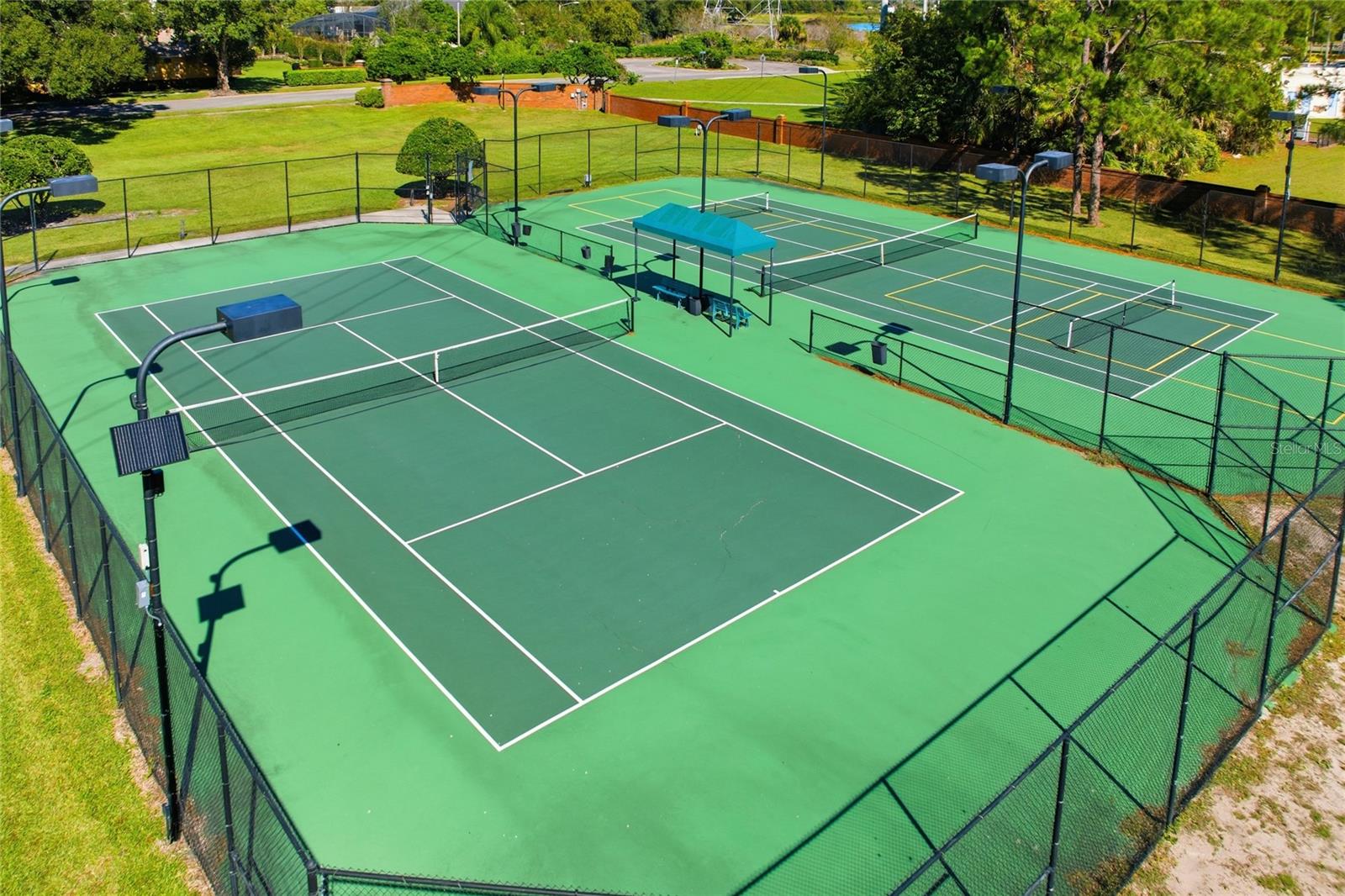 Listing photo id 56 for 5203 Hillview Lane