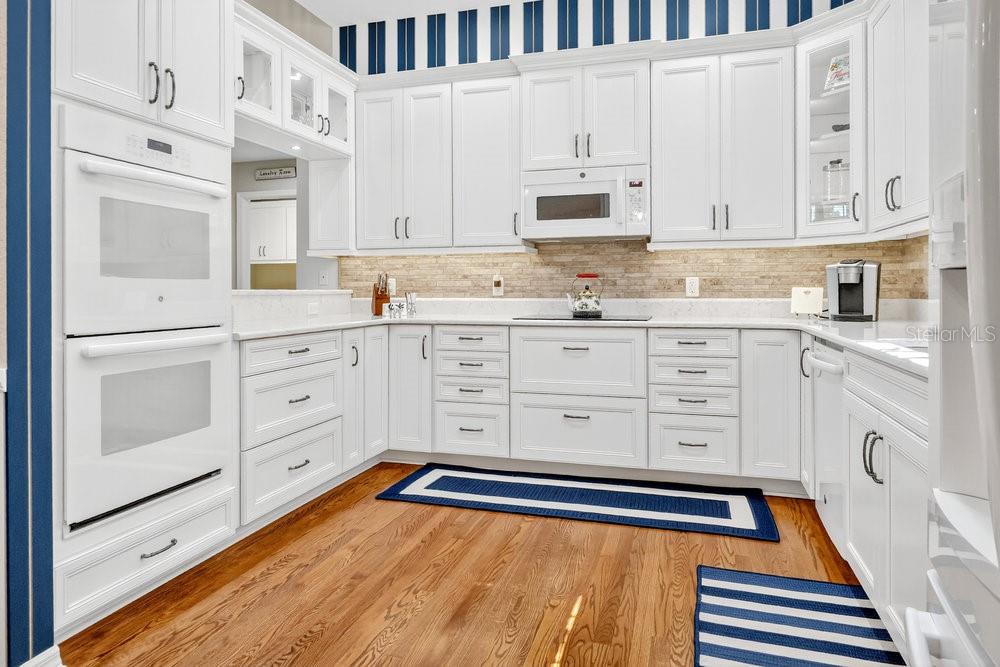 Image 13 of 44 For 8719 Summerville Place