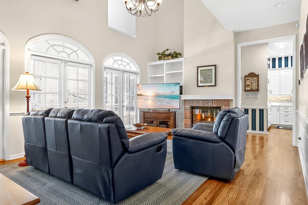 Image 6 of 44 For 8719 Summerville Place