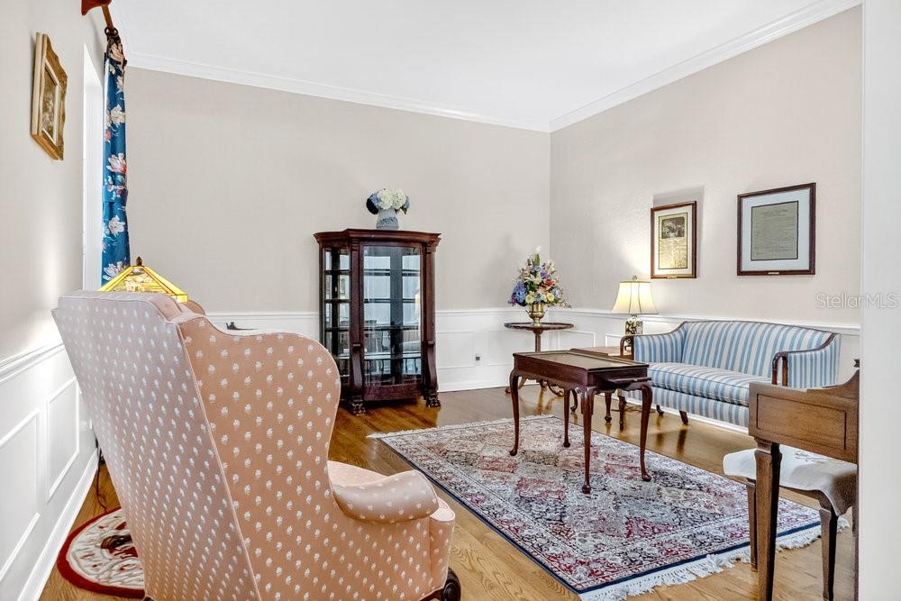 Image 7 of 44 For 8719 Summerville Place