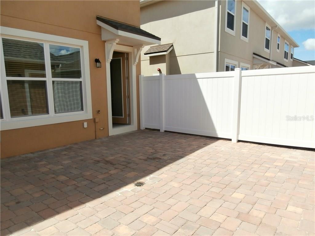 Image 18 of 25 For 8750 Dufferin Lane