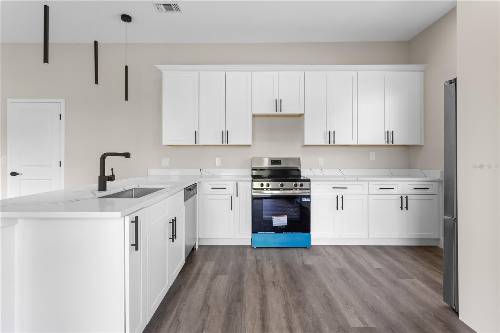 Image 20 of 31 For 33328 County Road 473