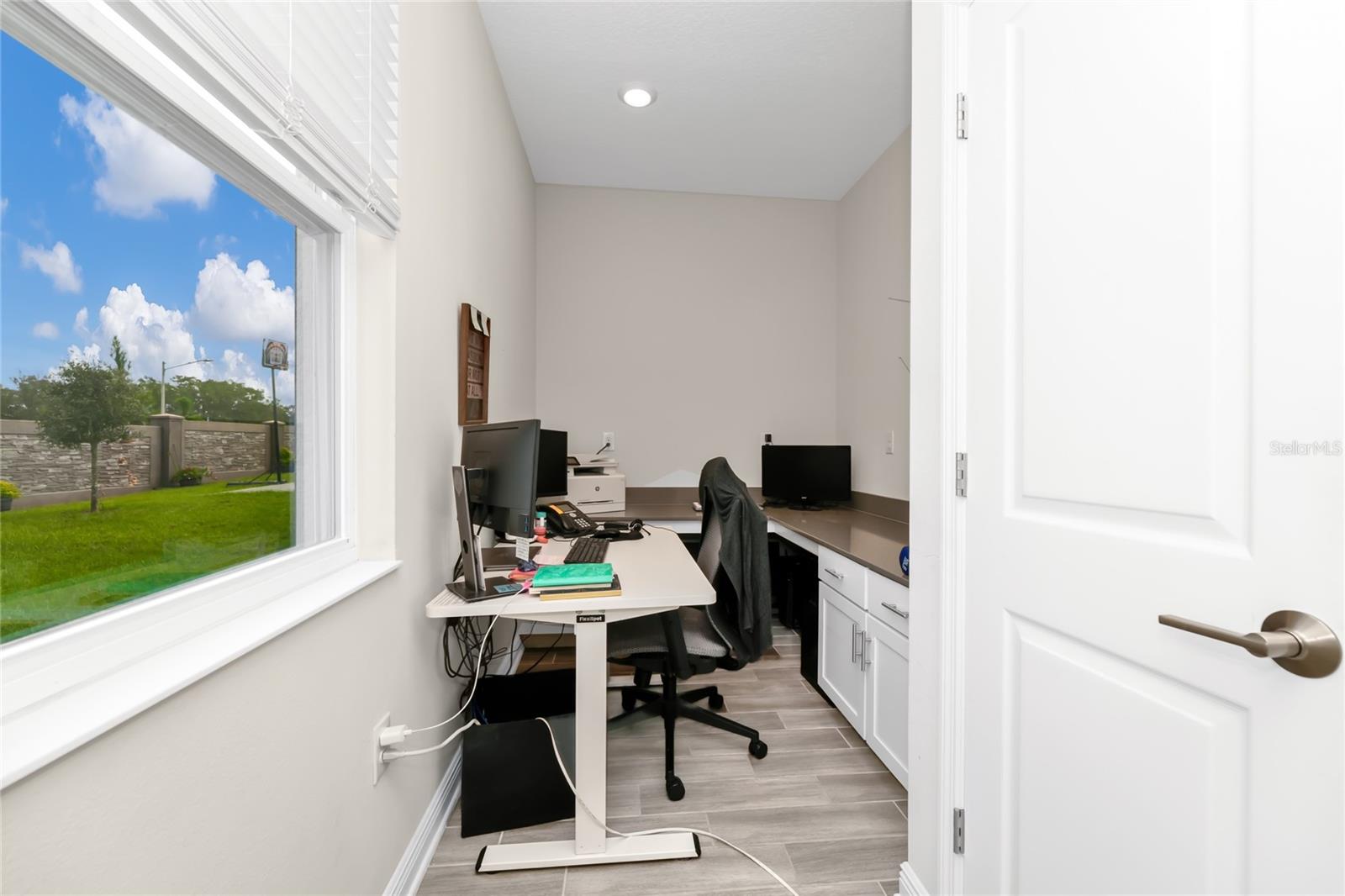 Image 12 of 61 For 2862 American Elm Cove