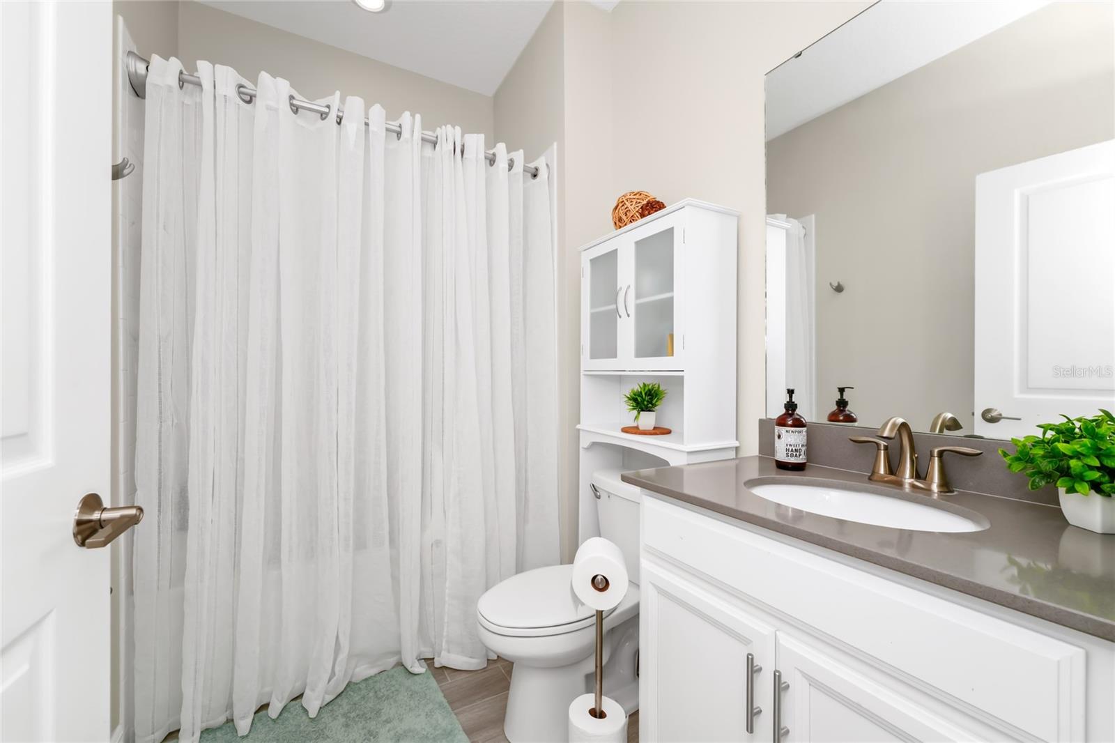 Image 21 of 61 For 2862 American Elm Cove