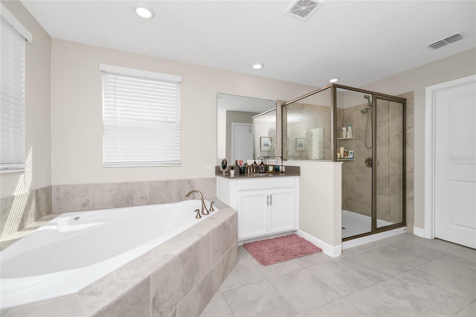 Image 28 of 61 For 2862 American Elm Cove