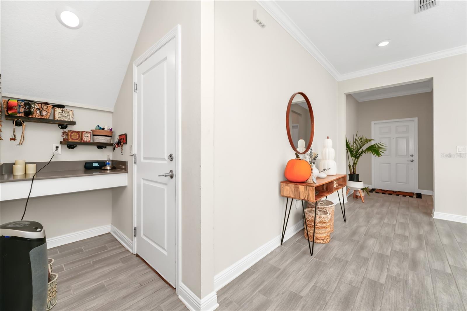 Image 4 of 61 For 2862 American Elm Cove