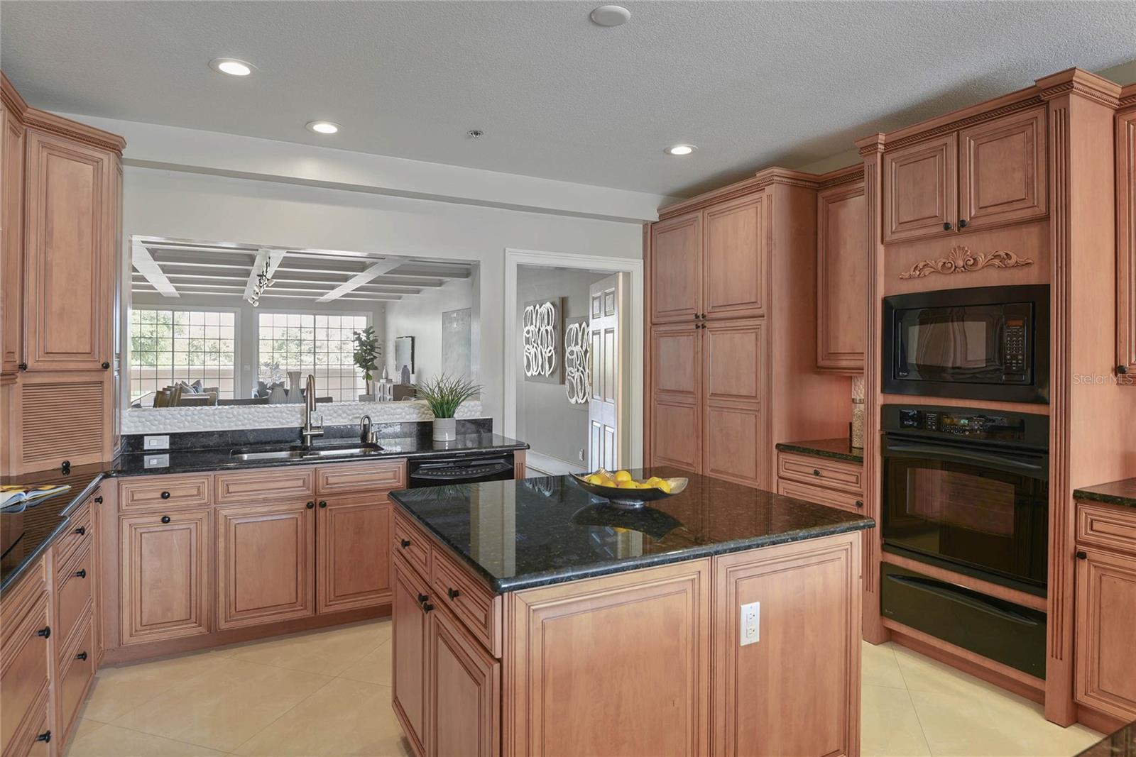 Image 18 of 71 For 1110 Ivanhoe Boulevard 5