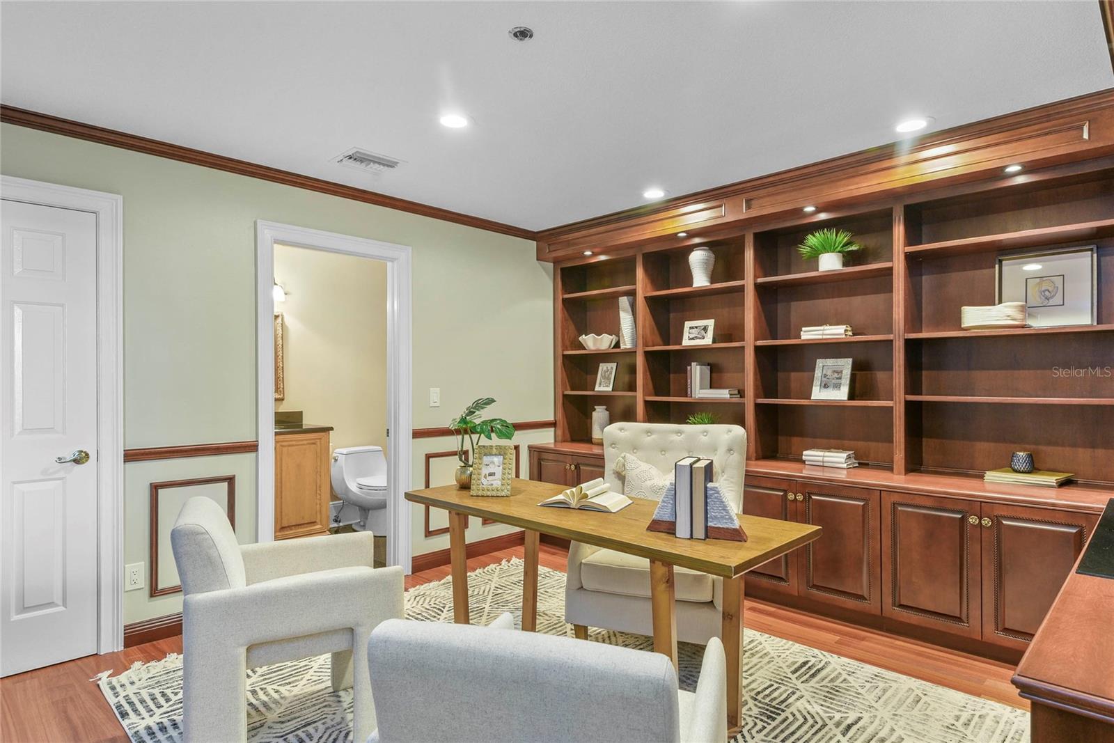 Image 28 of 71 For 1110 Ivanhoe Boulevard 5