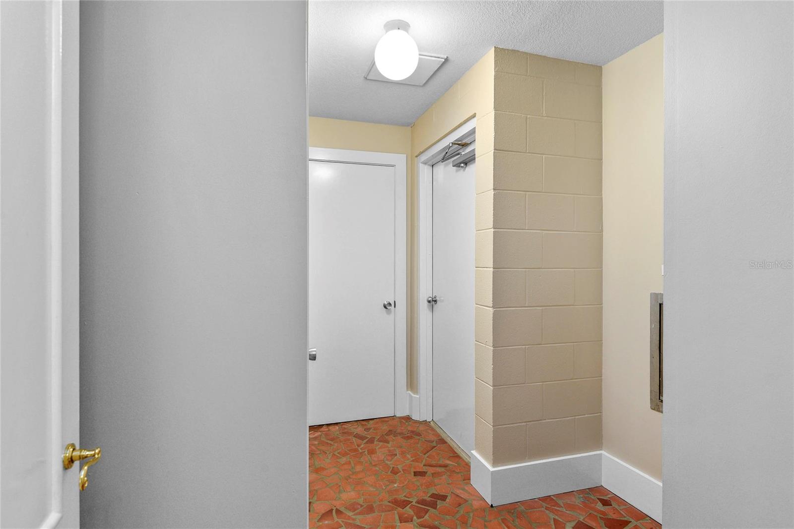 Image 50 of 71 For 1110 Ivanhoe Boulevard 5