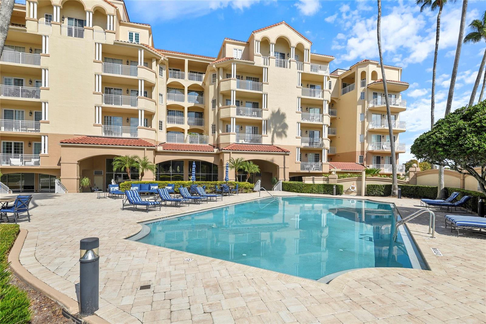 Image 51 of 71 For 1110 Ivanhoe Boulevard 5