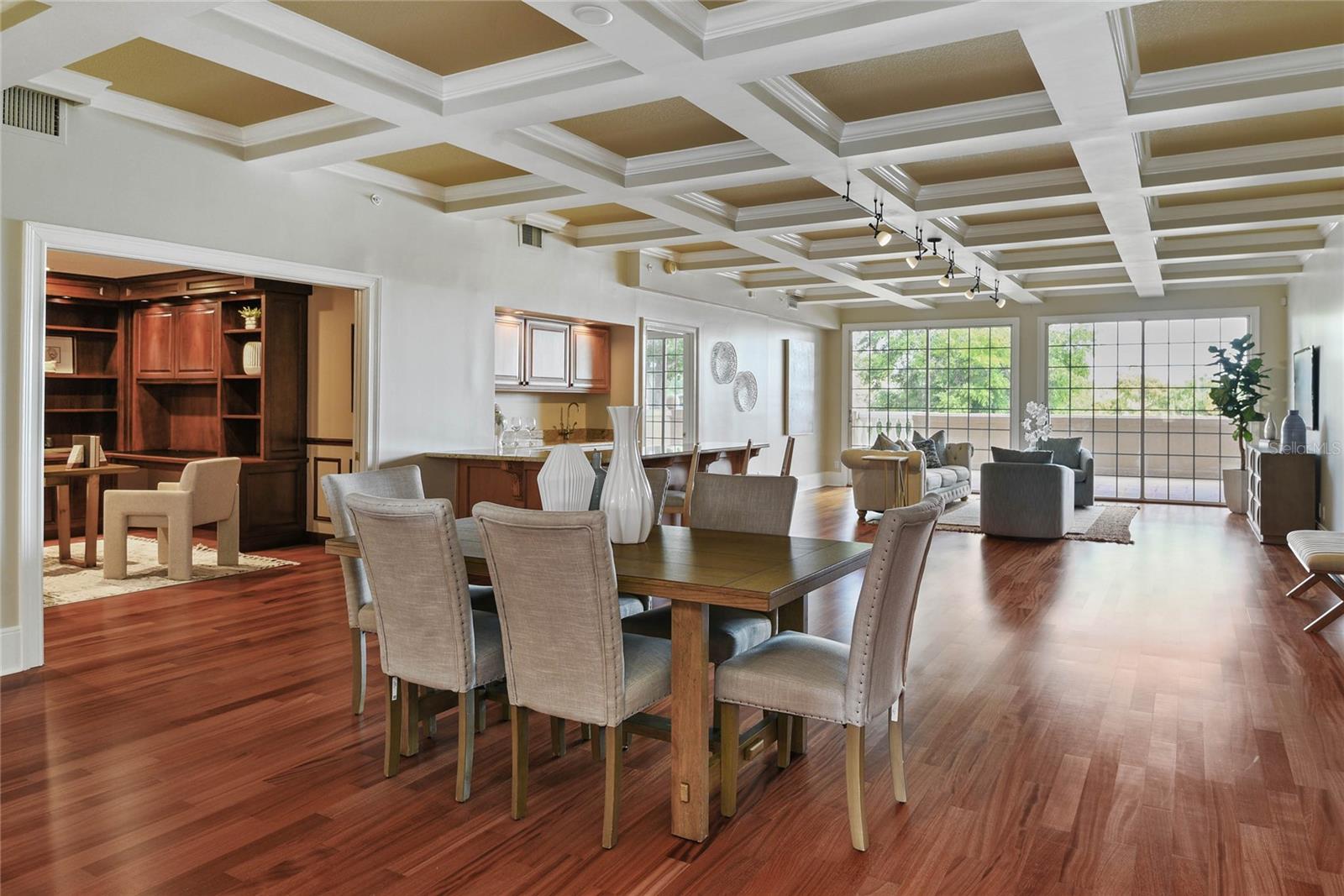 Image 9 of 71 For 1110 Ivanhoe Boulevard 5