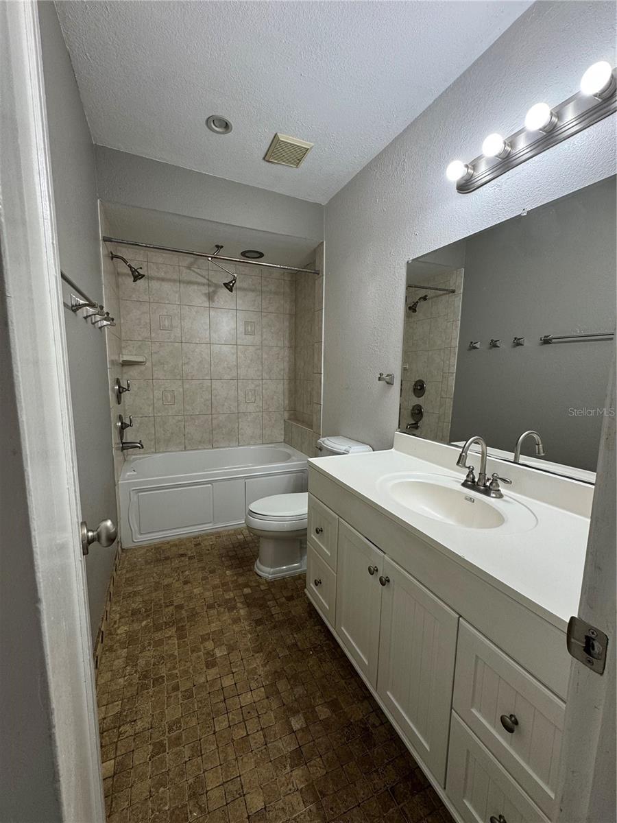 Image 6 of 9 For 79 Harding Street