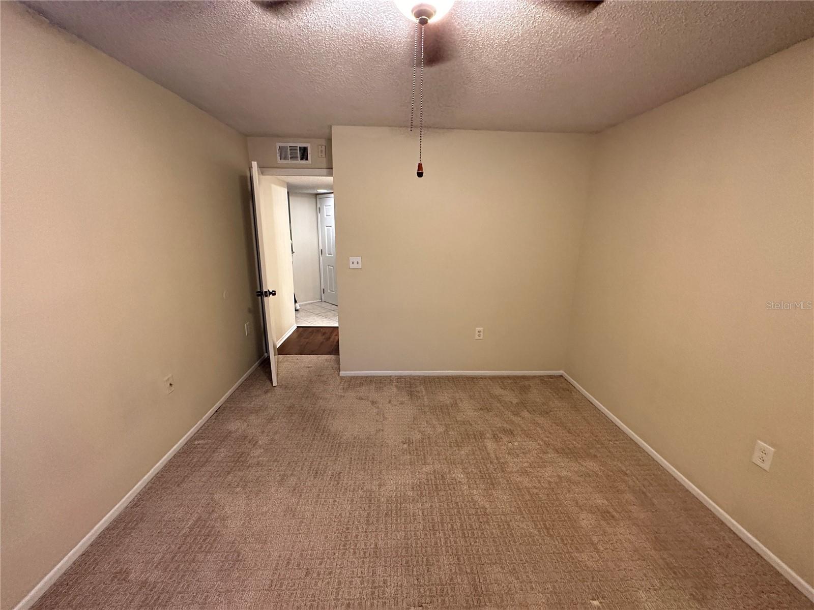 Image 5 of 9 For 1940 Lake Atriums Circle 89