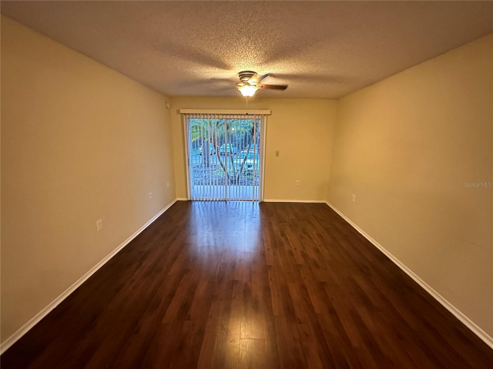 Image 6 of 9 For 1940 Lake Atriums Circle 89