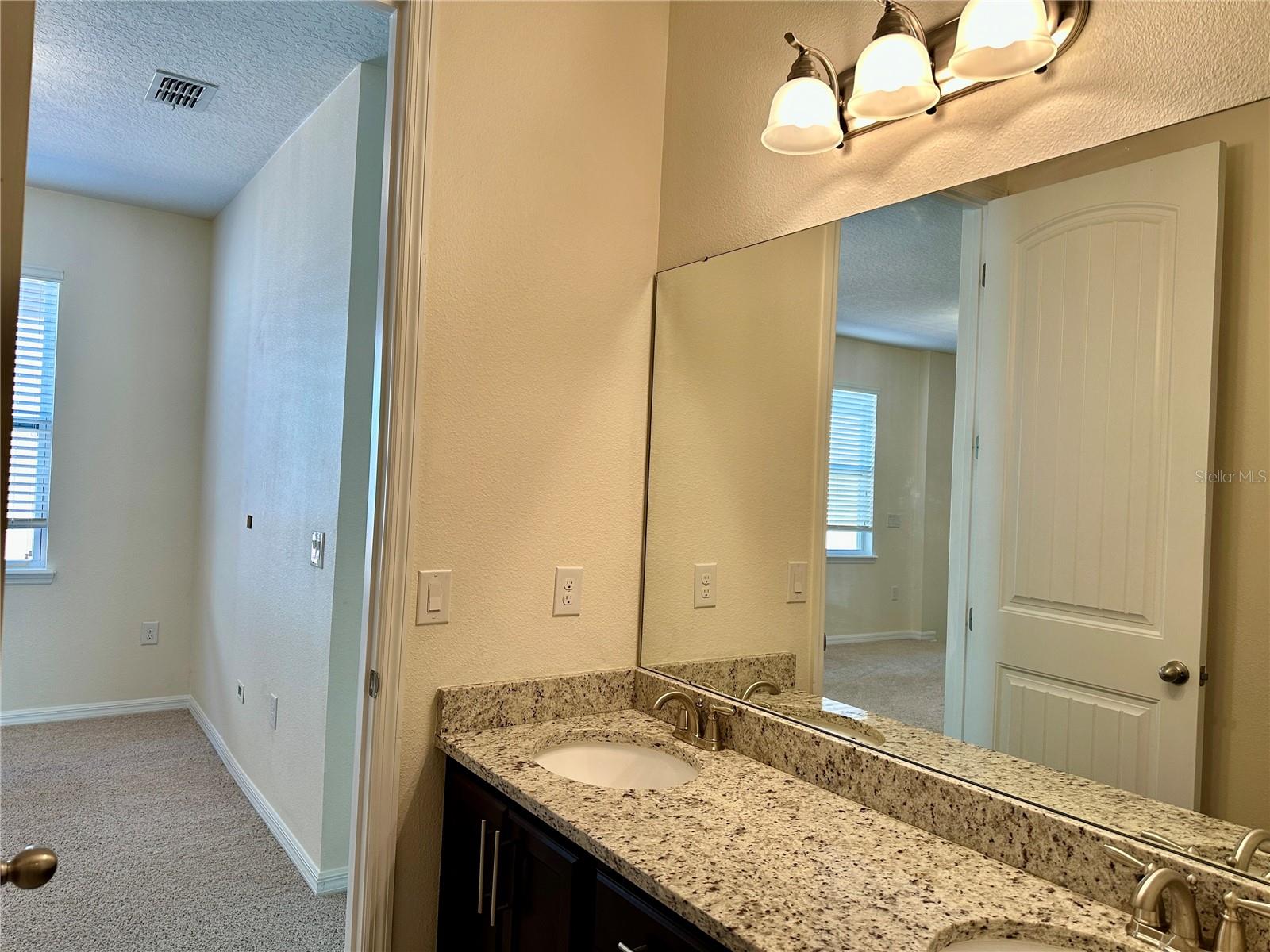 Image 22 of 34 For 13892 Summerport Trail Loop