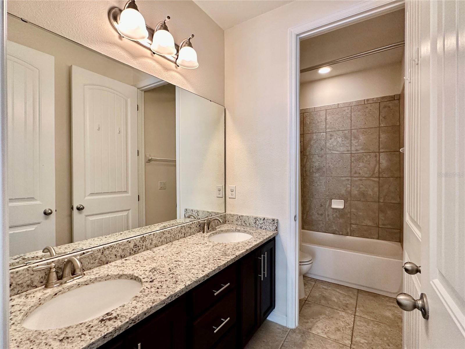 Image 28 of 34 For 13892 Summerport Trail Loop