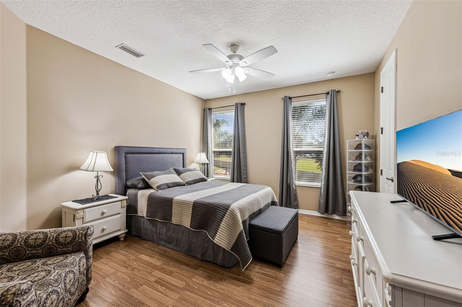 Image 16 of 42 For 429 Chestnut Oak Court